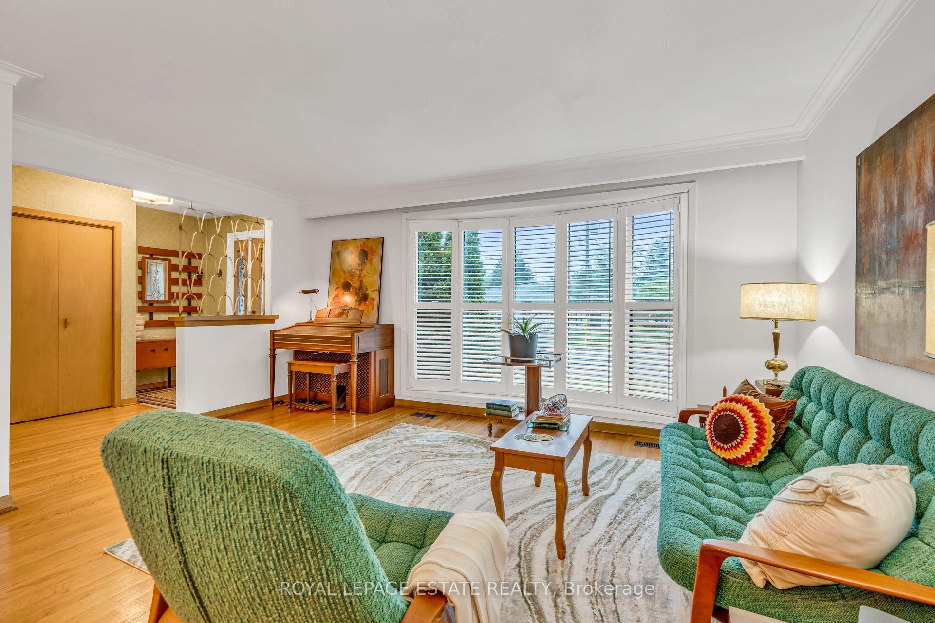 Photo 5 of 252 Brimorton Drive, Scarborough, Woburn — HOMEH