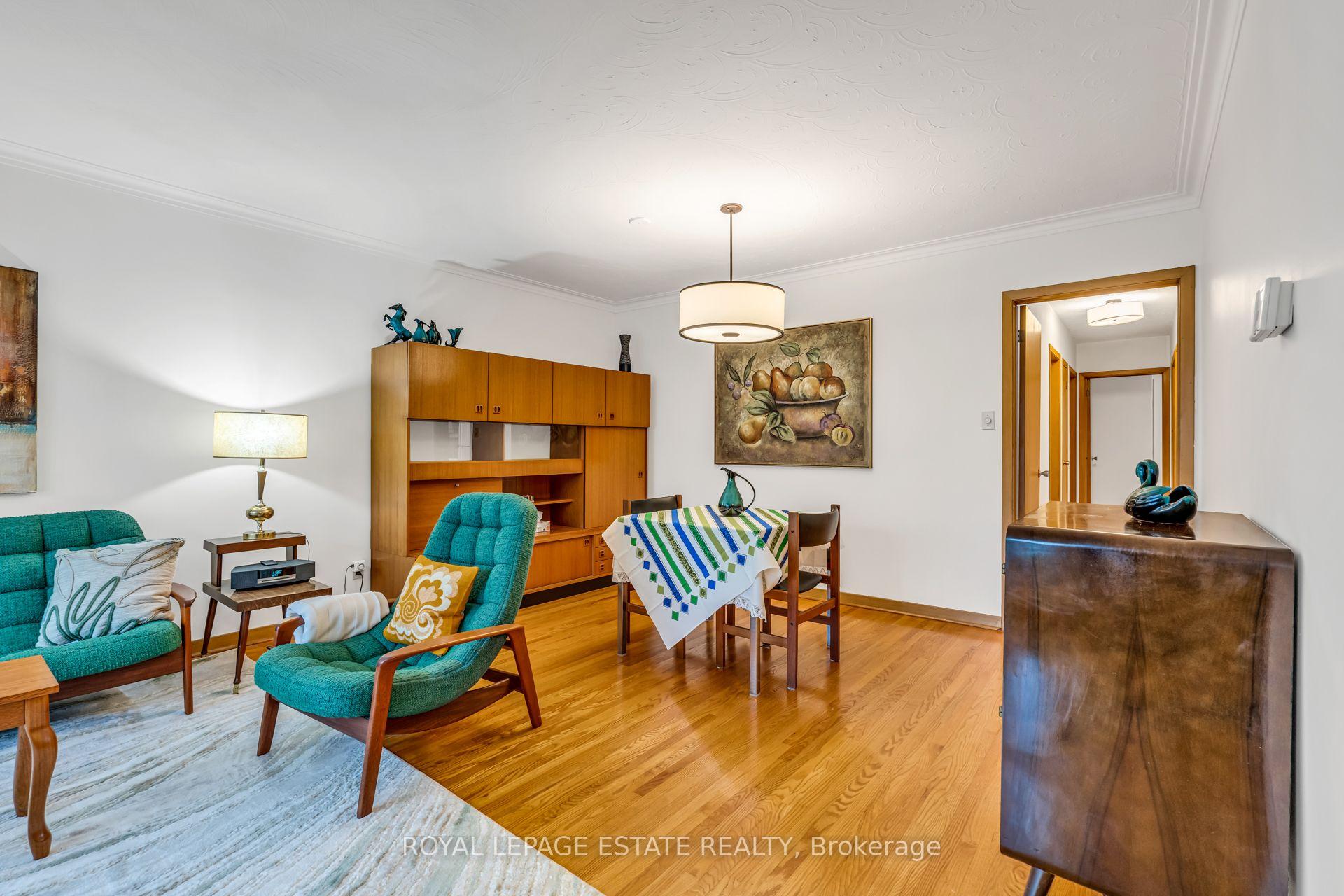 Photo 7 of 252 Brimorton Drive, Scarborough, Woburn — HOMEH