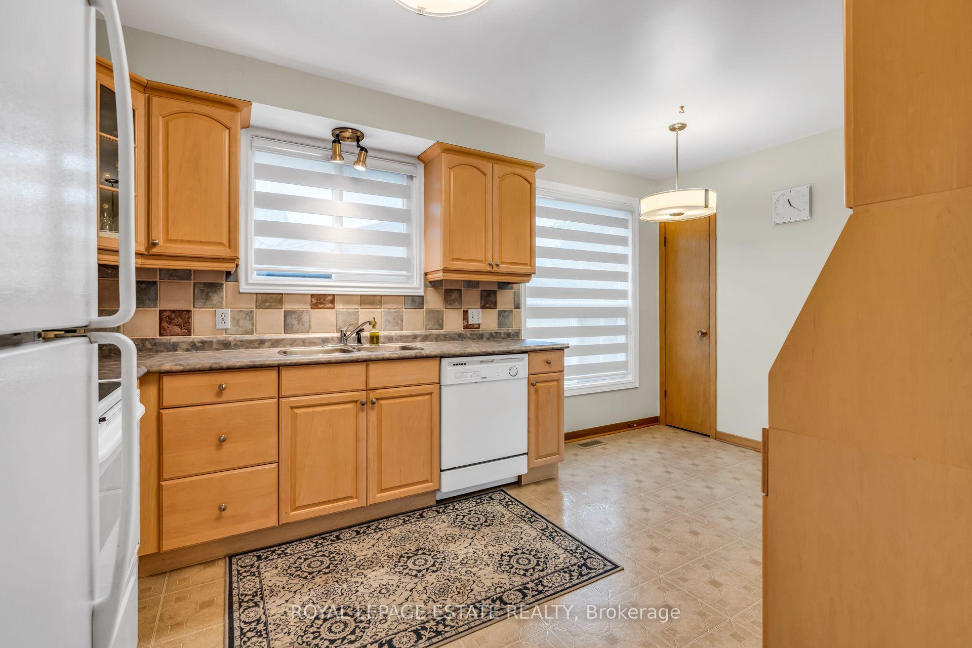 Photo 9 of 252 Brimorton Drive, Scarborough, Woburn — HOMEH