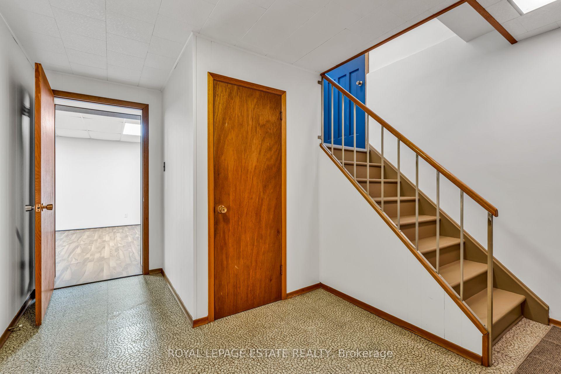 Photo 16 of 252 Brimorton Drive, Scarborough, Woburn — HOMEH