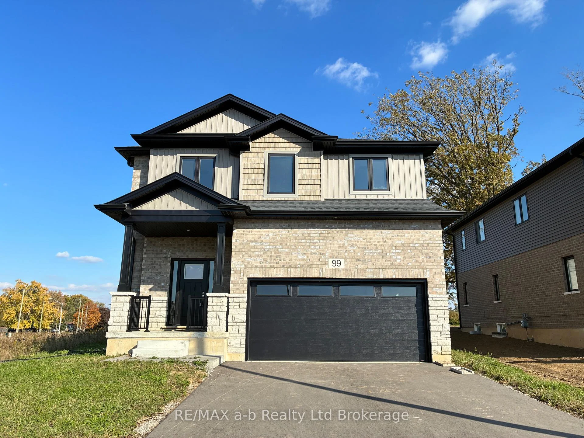 Photo of 99 Cayley Street