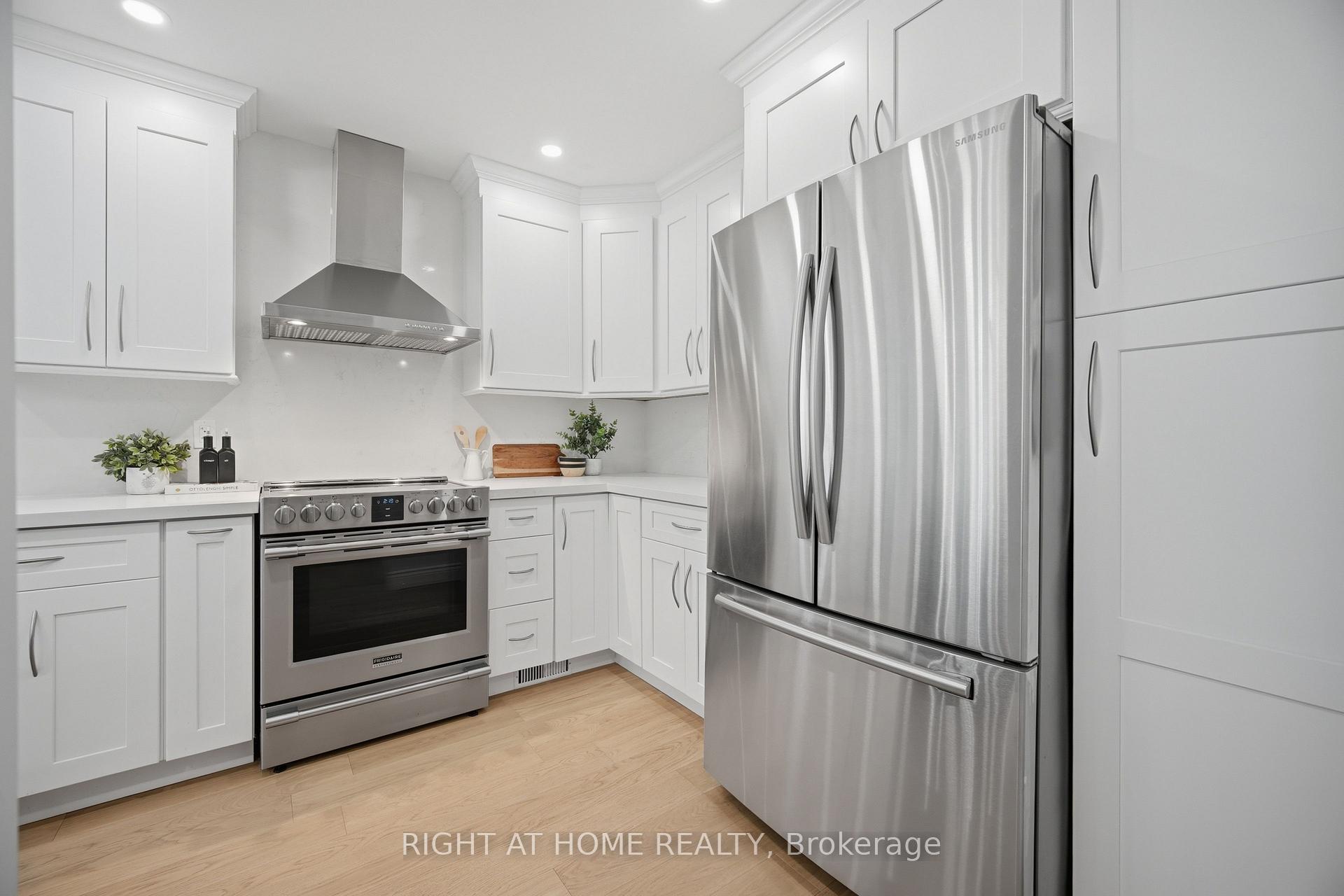 Photo 9 of 21 Dobson Drive, Ajax, Central — HOMEH