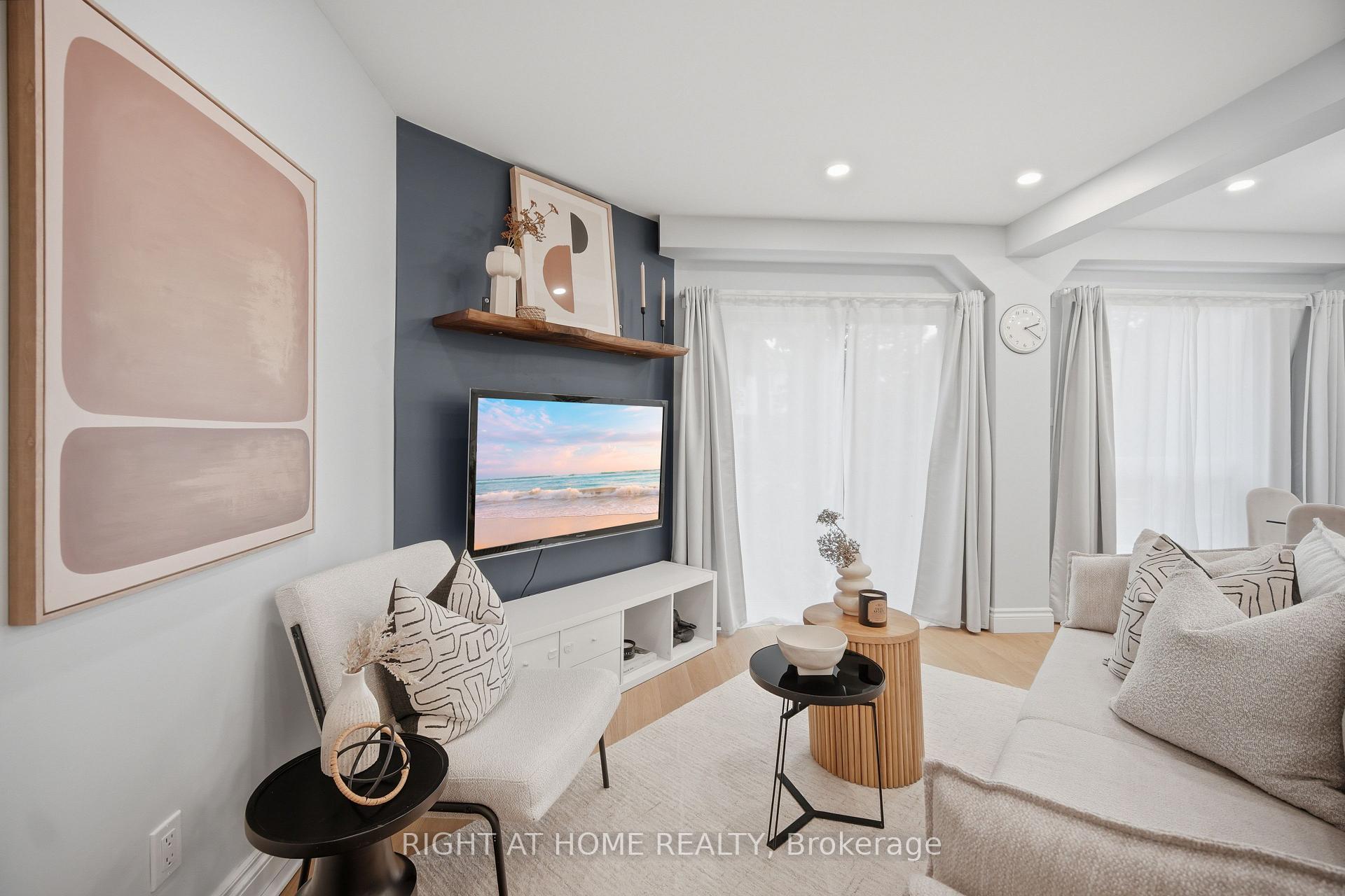 Photo 16 of 21 Dobson Drive, Ajax, Central — HOMEH