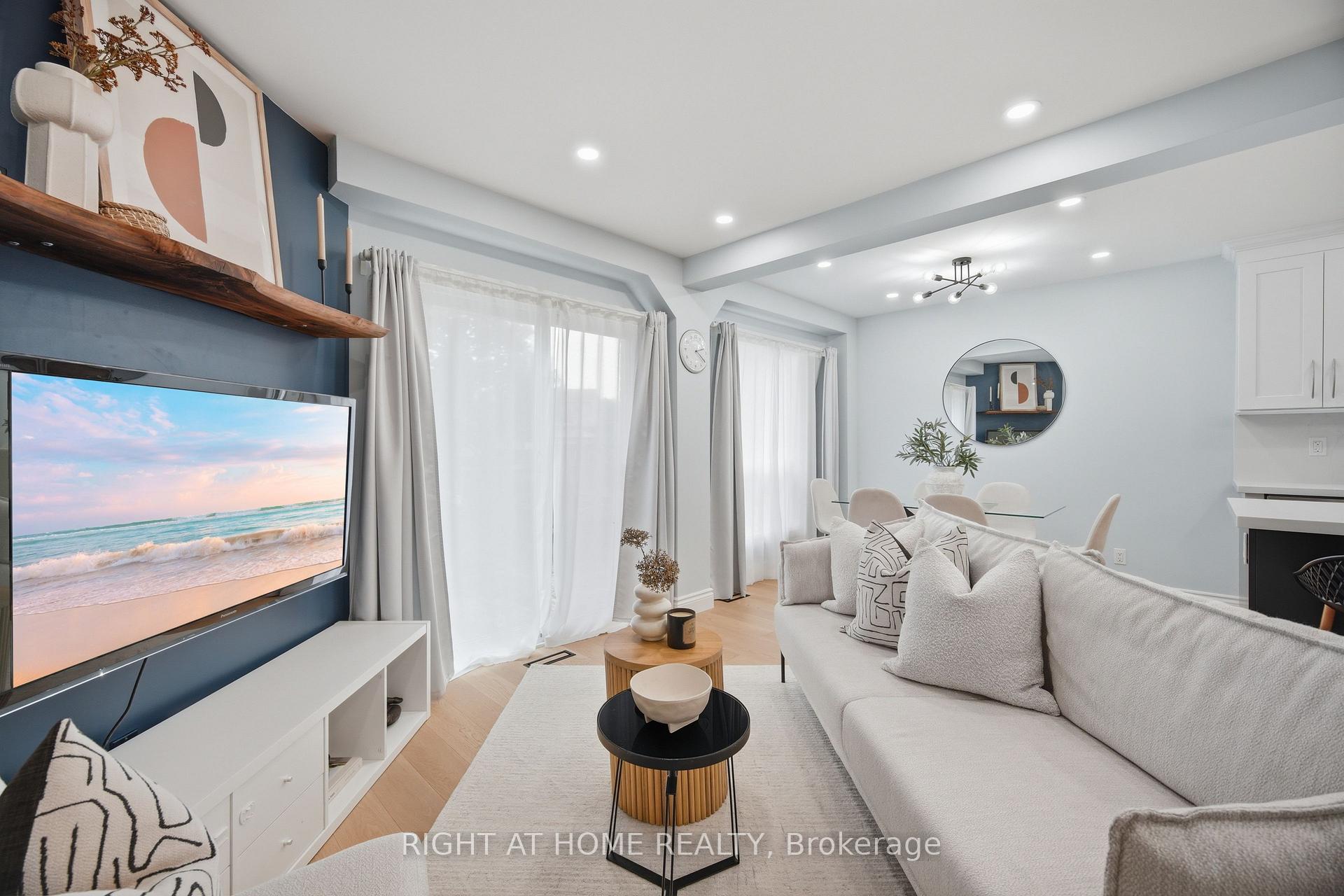 Photo 17 of 21 Dobson Drive, Ajax, Central — HOMEH