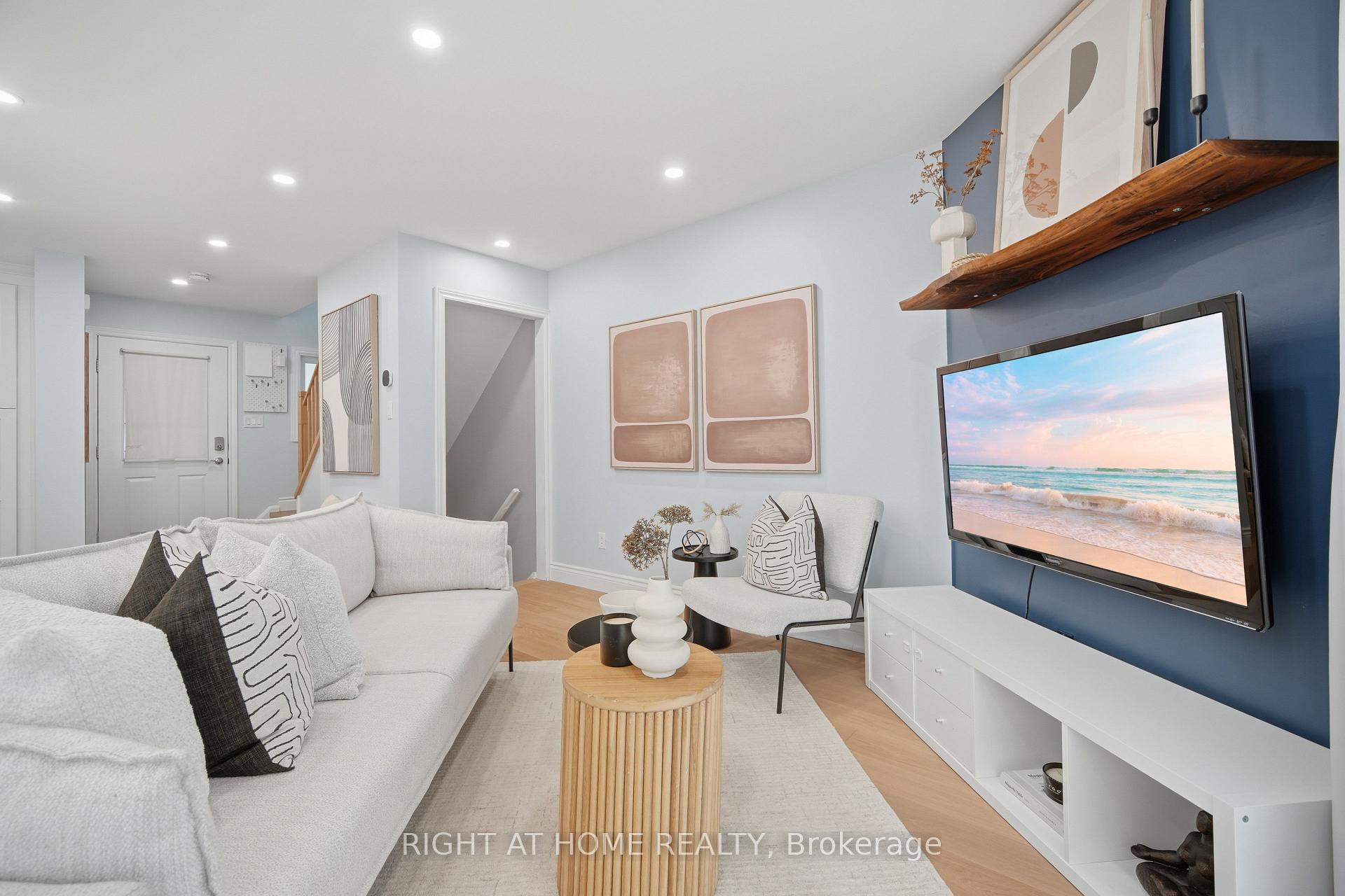 Photo 18 of 21 Dobson Drive, Ajax, Central — HOMEH