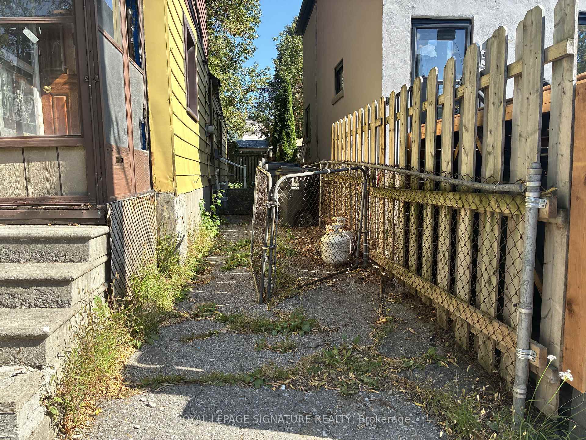 Photo 3 of 167 Craven Road, Toronto, Greenwood-Coxwell — HOMEH