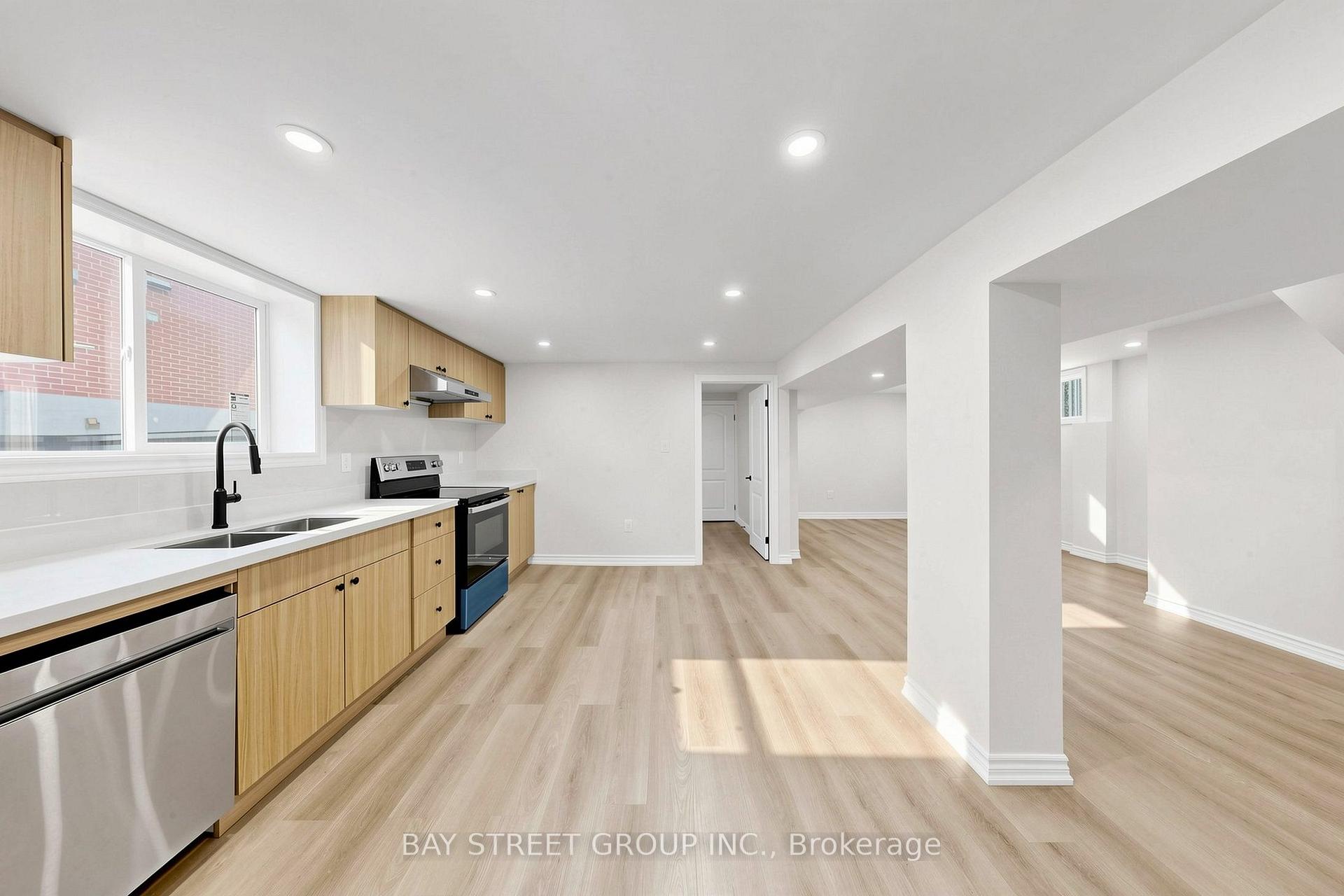 Photo 5 of Unit Bsmt, 28 Warren Avenue, Hamilton, Balfour — HOMEH