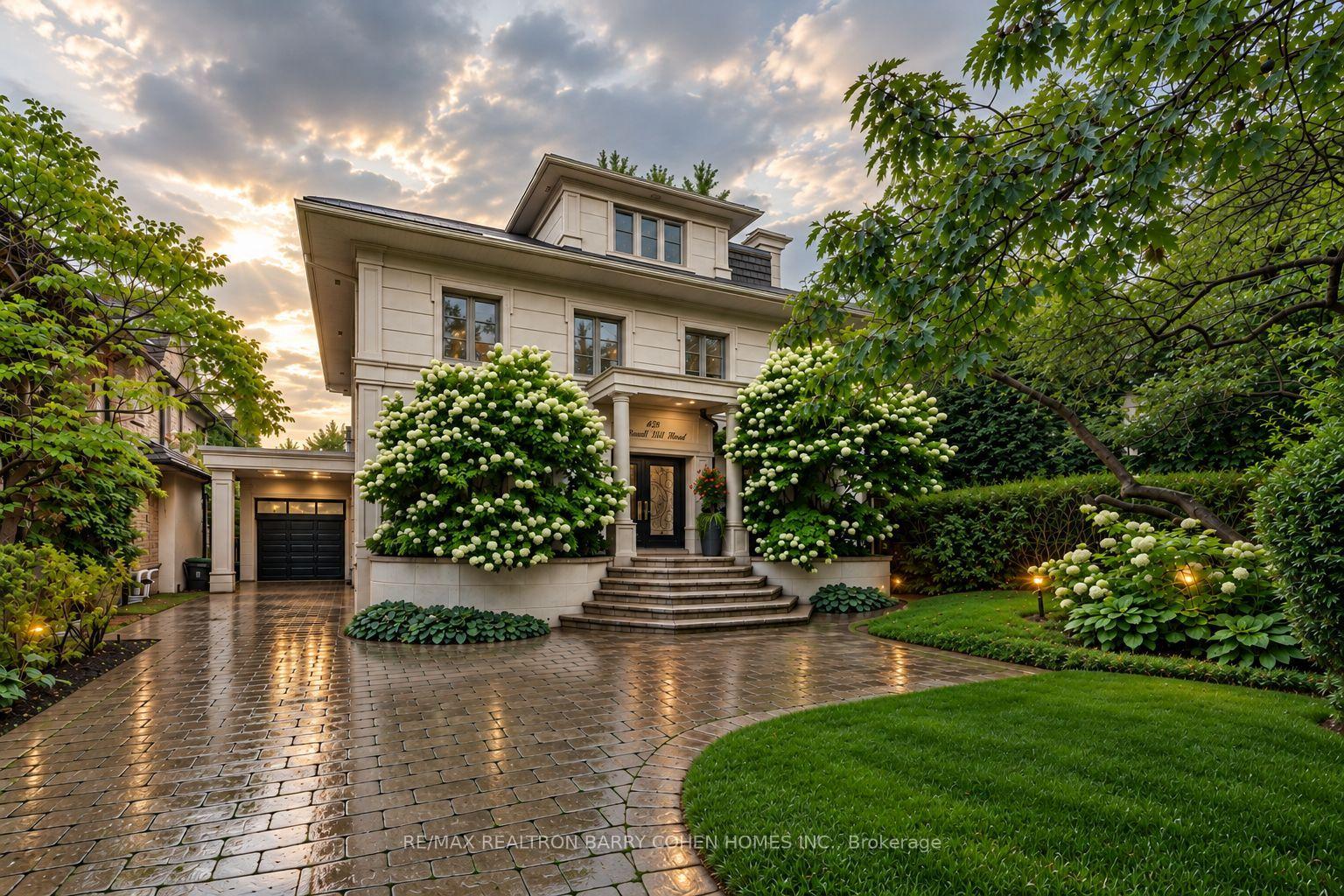 Photo of 428 Russell Hill Road