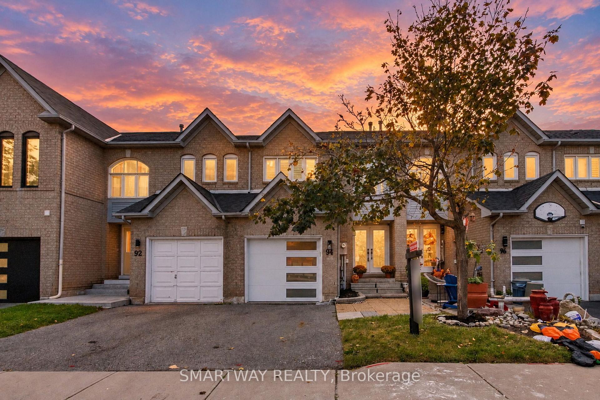 Photo of 94 Goldenlight Circle