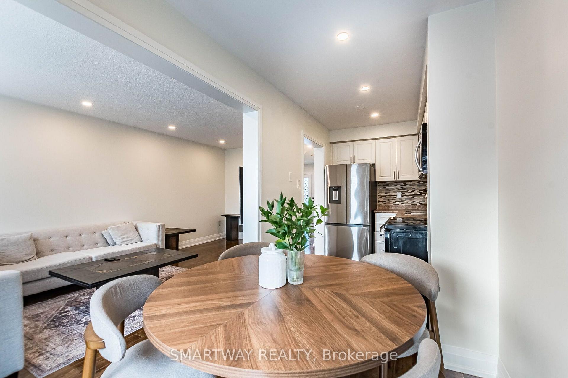 Photo 17 of 94 Goldenlight Circle, Brampton, Brampton West — HOMEH