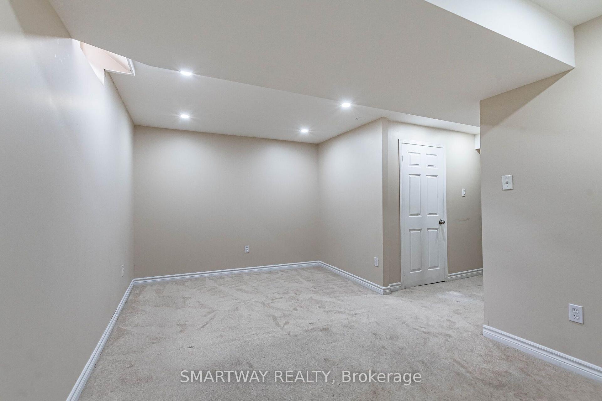 Photo 43 of 94 Goldenlight Circle, Brampton, Brampton West — HOMEH