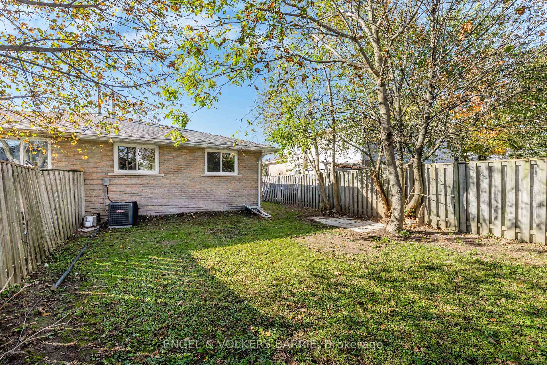 Photo 26 of Unit Lower, 22A Bernick Drive, Barrie, Grove East — HOMEH