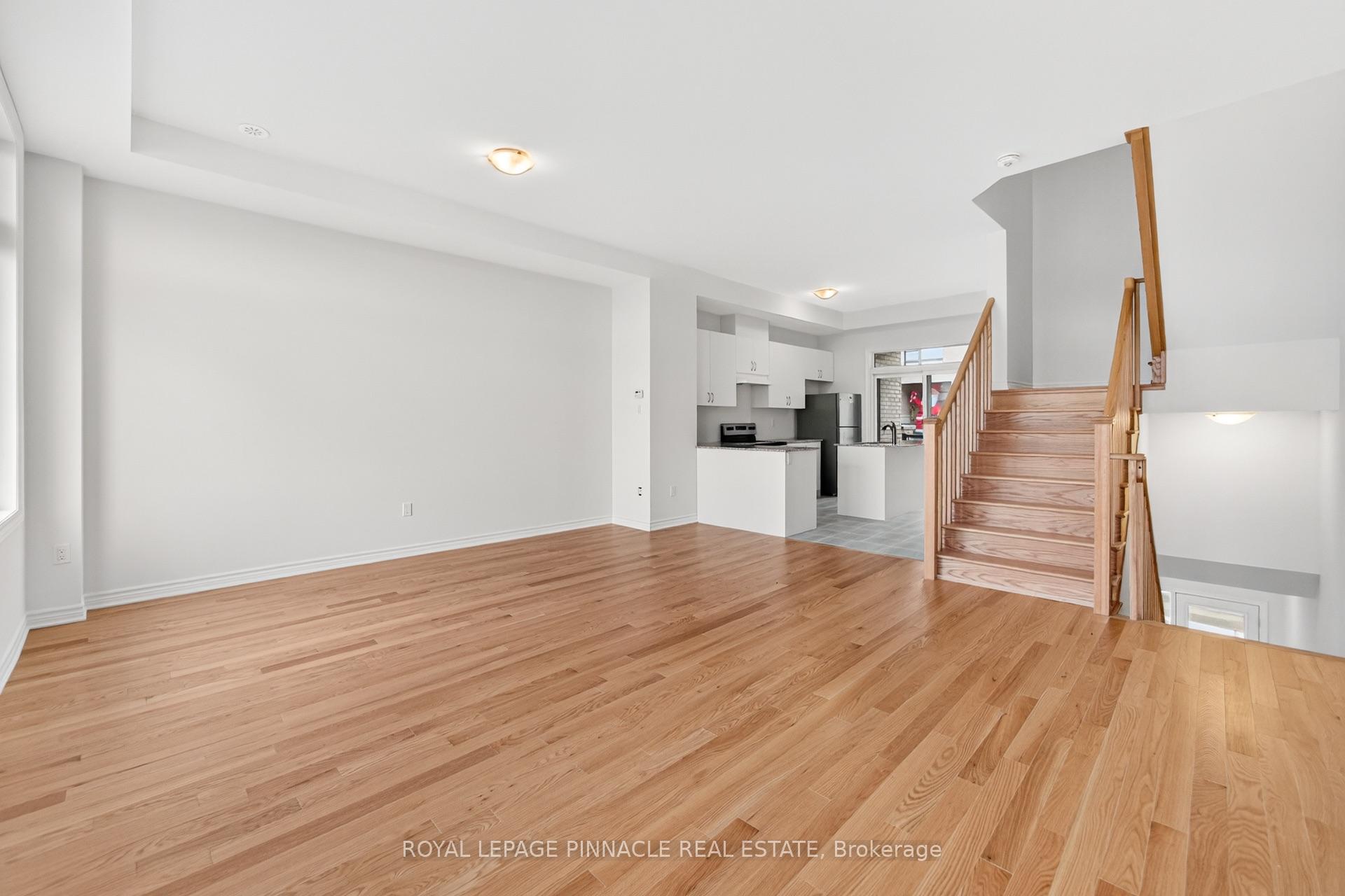 Photo 13 of 69 Inverary Crescent, Vaughan, Kleinburg — HOMEH