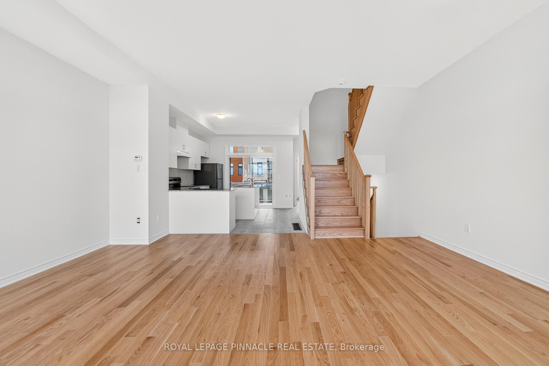 Photo 15 of 69 Inverary Crescent, Vaughan, Kleinburg — HOMEH