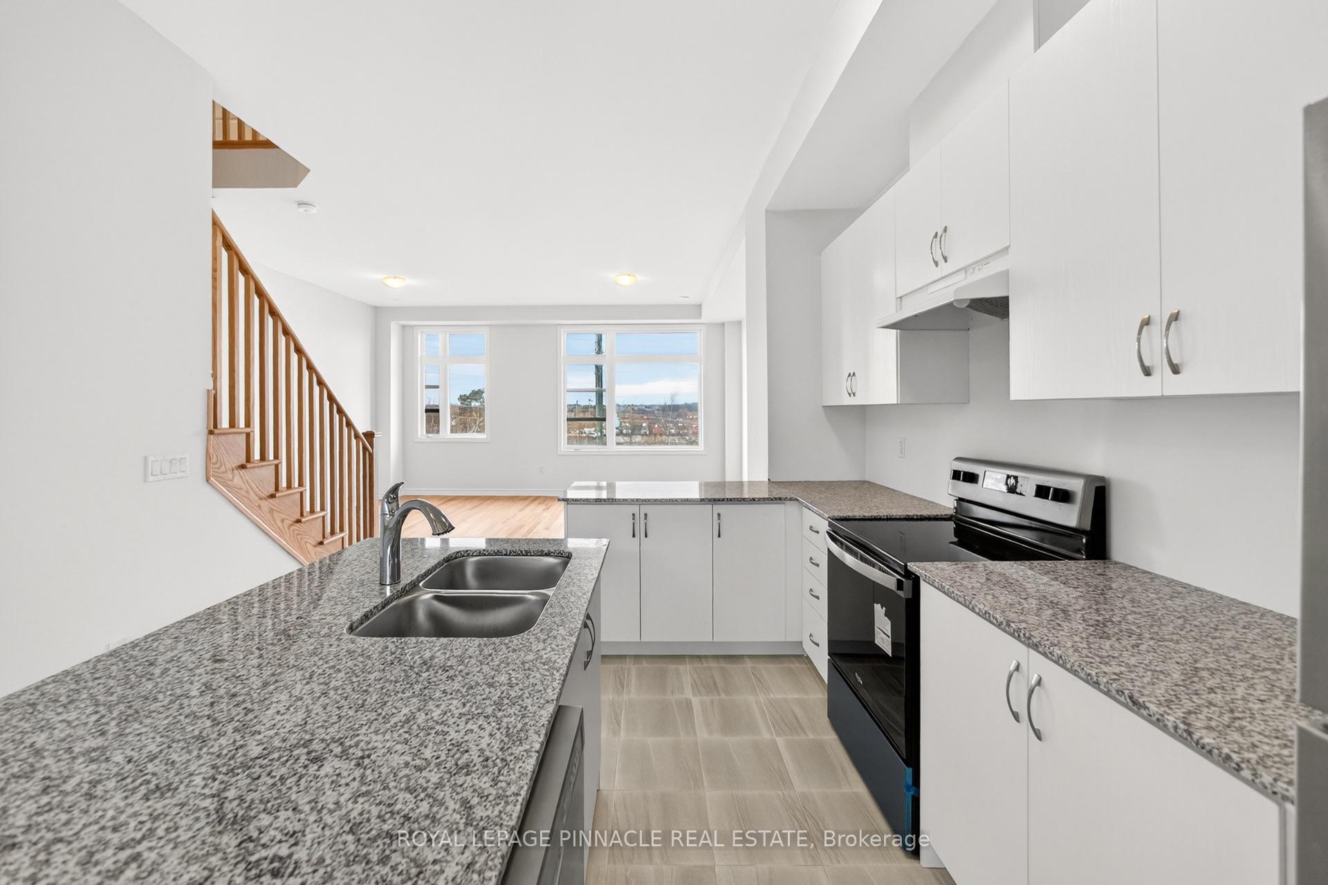 Photo 24 of 69 Inverary Crescent, Vaughan, Kleinburg — HOMEH