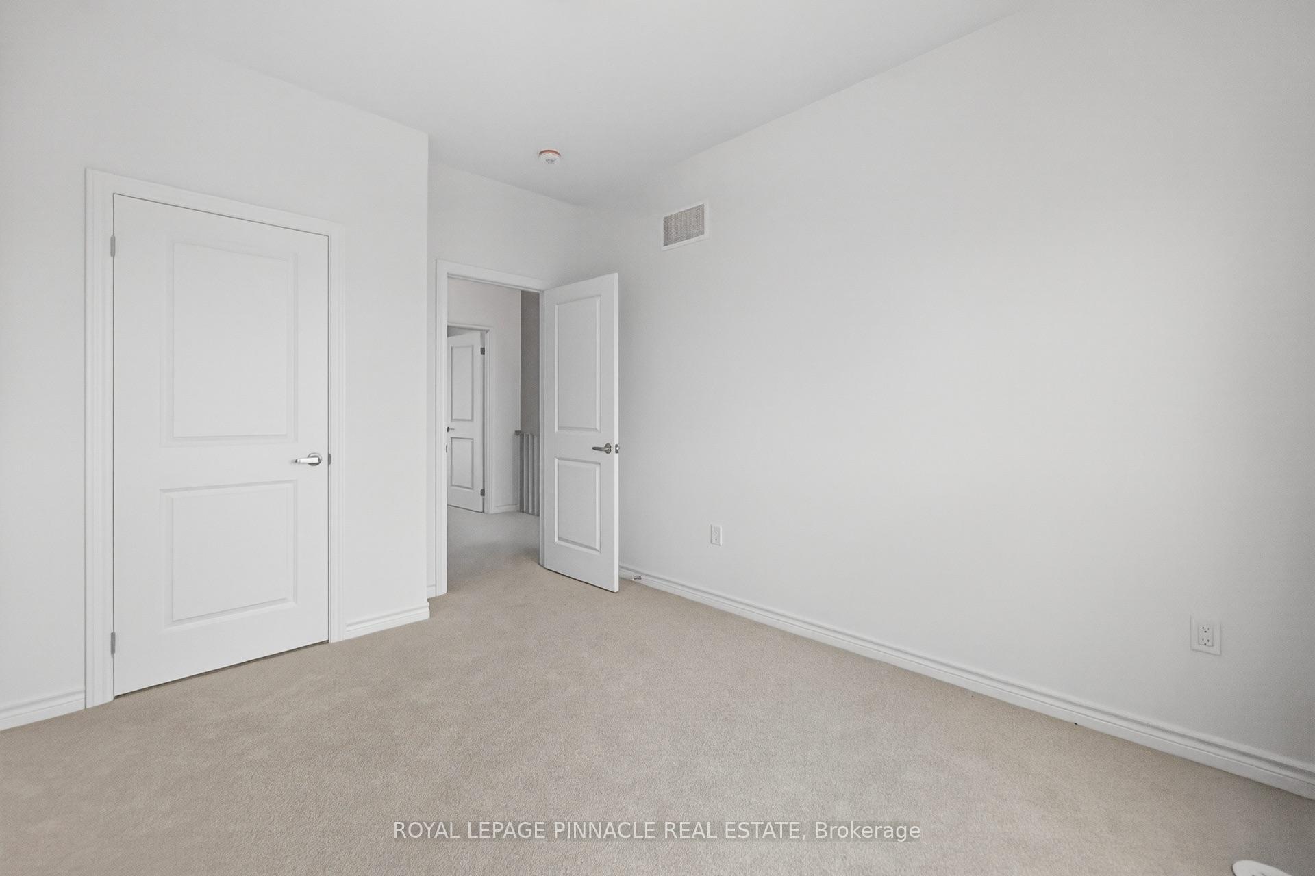 Photo 37 of 69 Inverary Crescent, Vaughan, Kleinburg — HOMEH