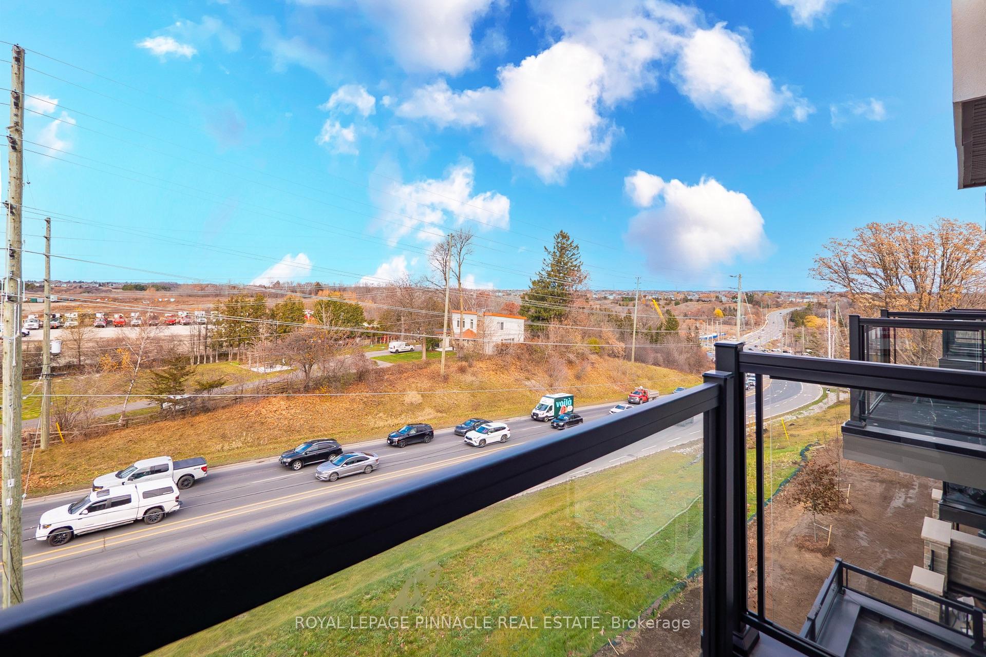 Photo 38 of 69 Inverary Crescent, Vaughan, Kleinburg — HOMEH