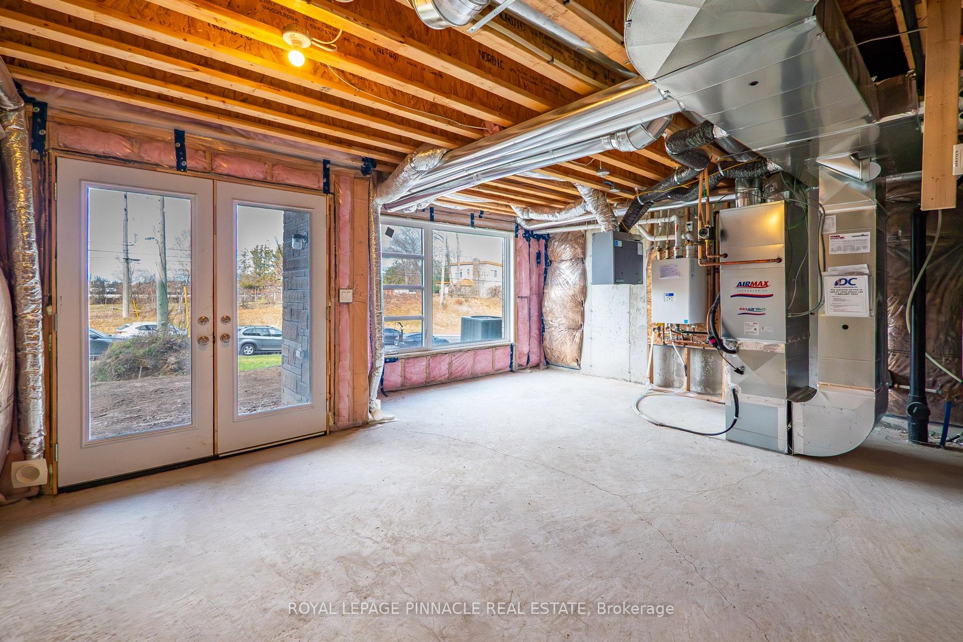 Photo 48 of 69 Inverary Crescent, Vaughan, Kleinburg — HOMEH