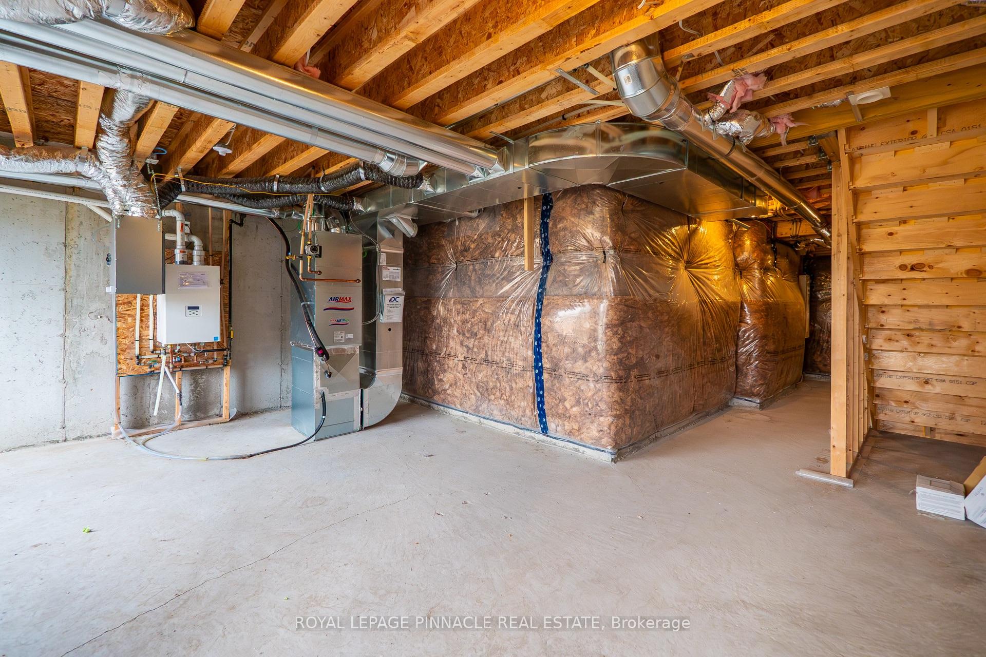 Photo 49 of 69 Inverary Crescent, Vaughan, Kleinburg — HOMEH