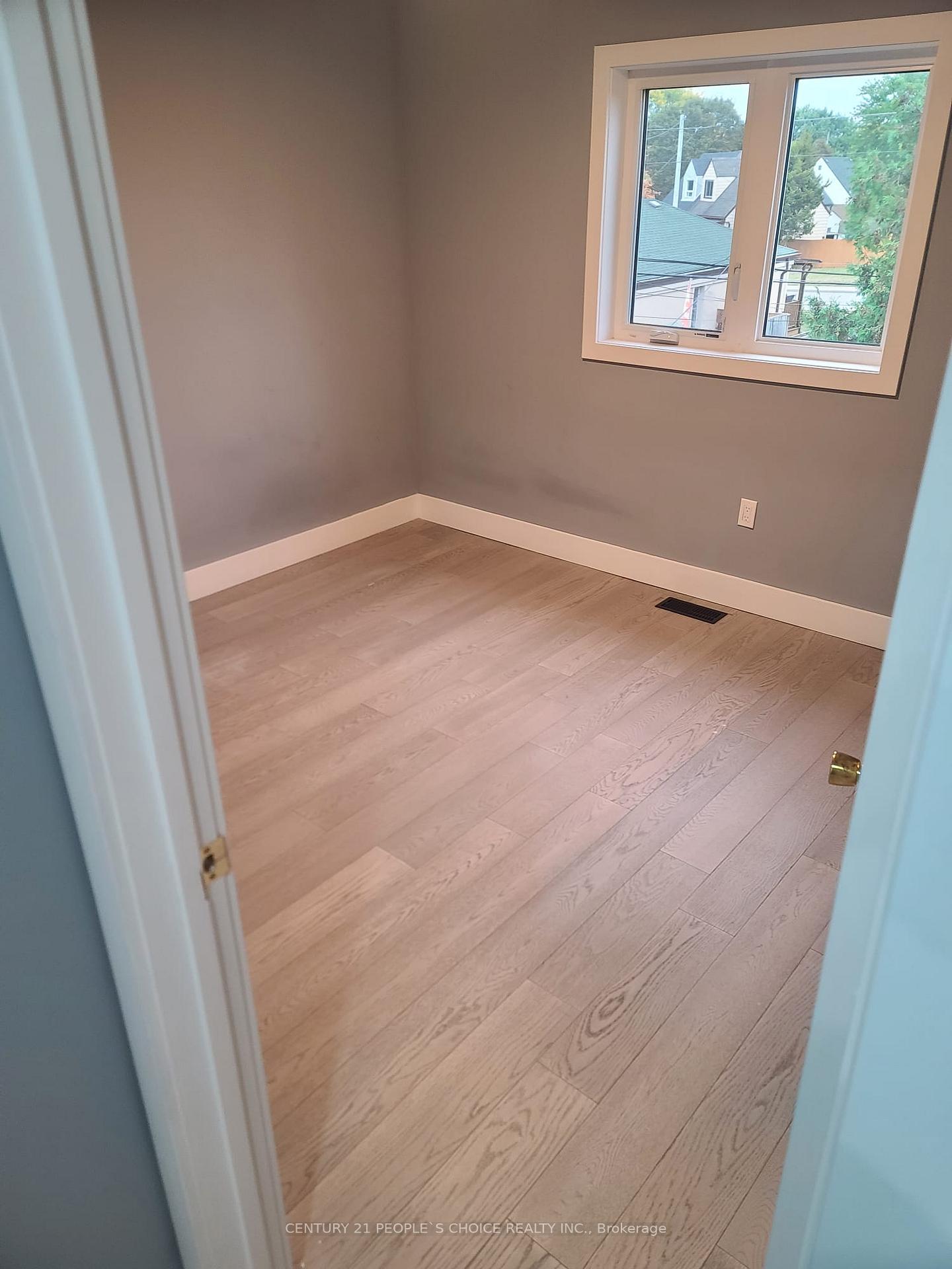 Photo 17 of Unit (Upper), 84 Beland Avenue, Hamilton, McQuesten — HOMEH