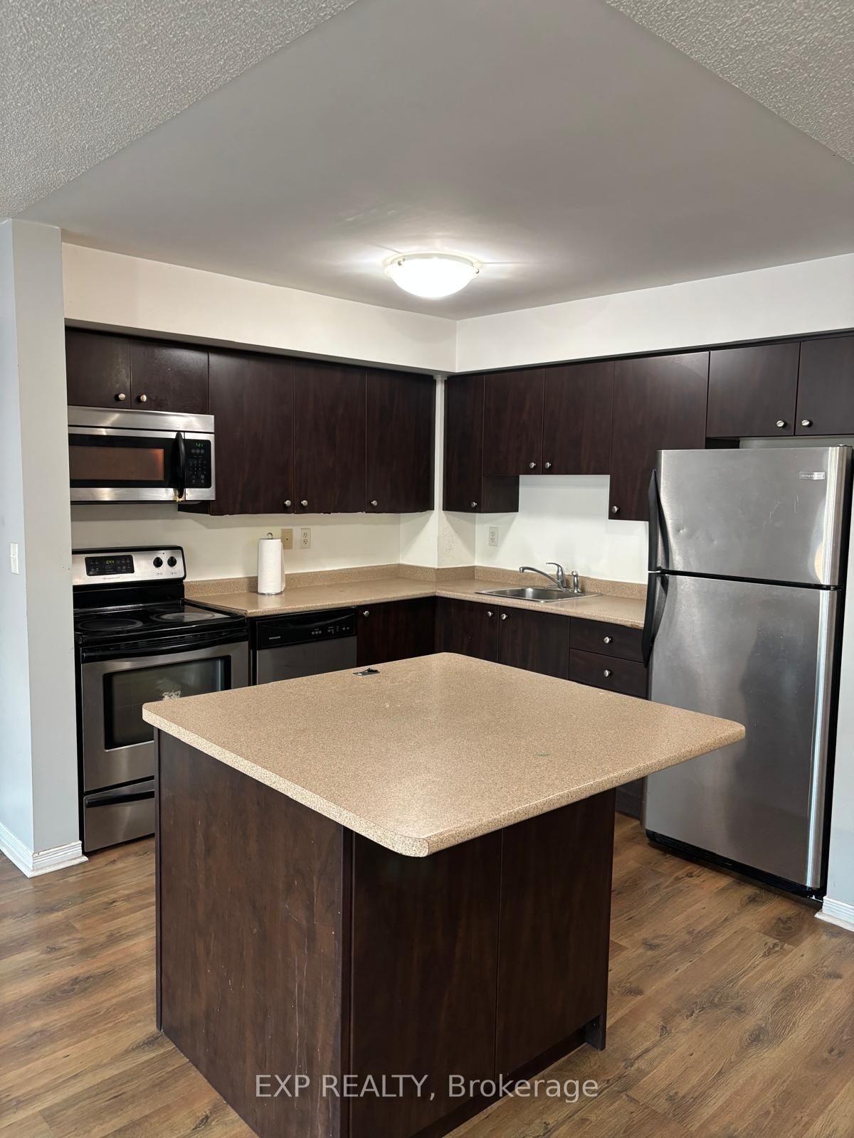 Photo 3 of Unit 1111, 215 Queen Street E, Brampton, Queen Street Corridor — HOMEH