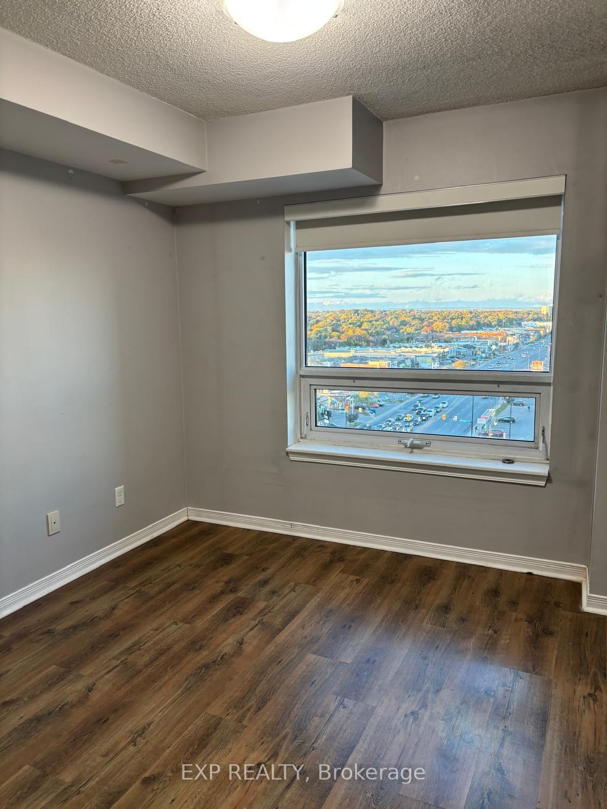 Photo 9 of Unit 1111, 215 Queen Street E, Brampton, Queen Street Corridor — HOMEH