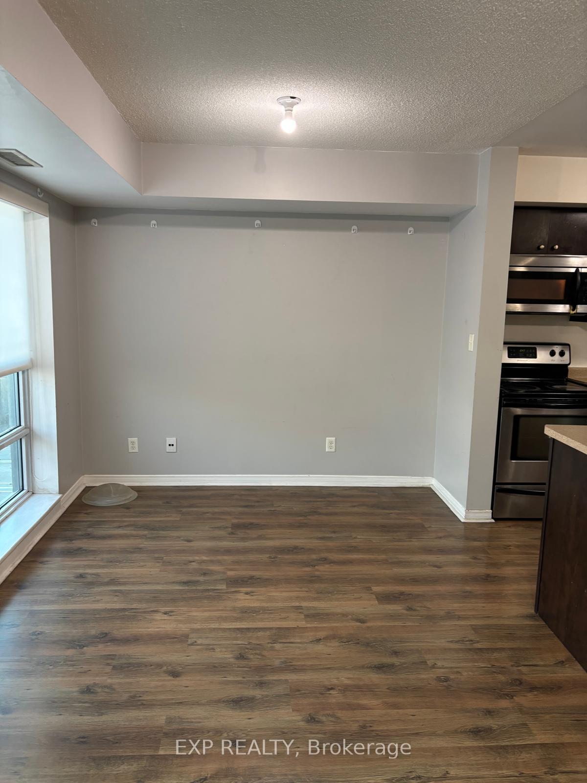 Photo 13 of Unit 1111, 215 Queen Street E, Brampton, Queen Street Corridor — HOMEH