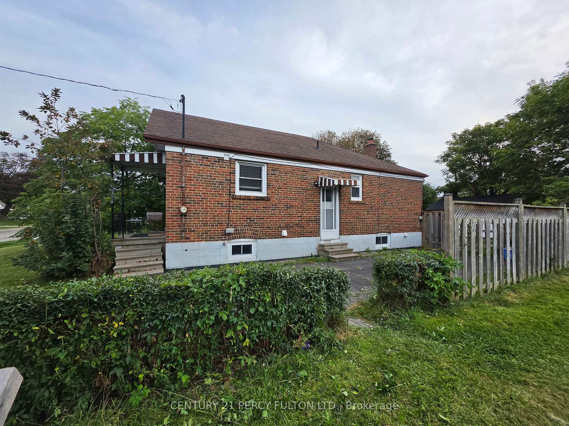 Photo 4 of Unit MAIN, 270 Wilson Road S, Oshawa, Donevan — HOMEH