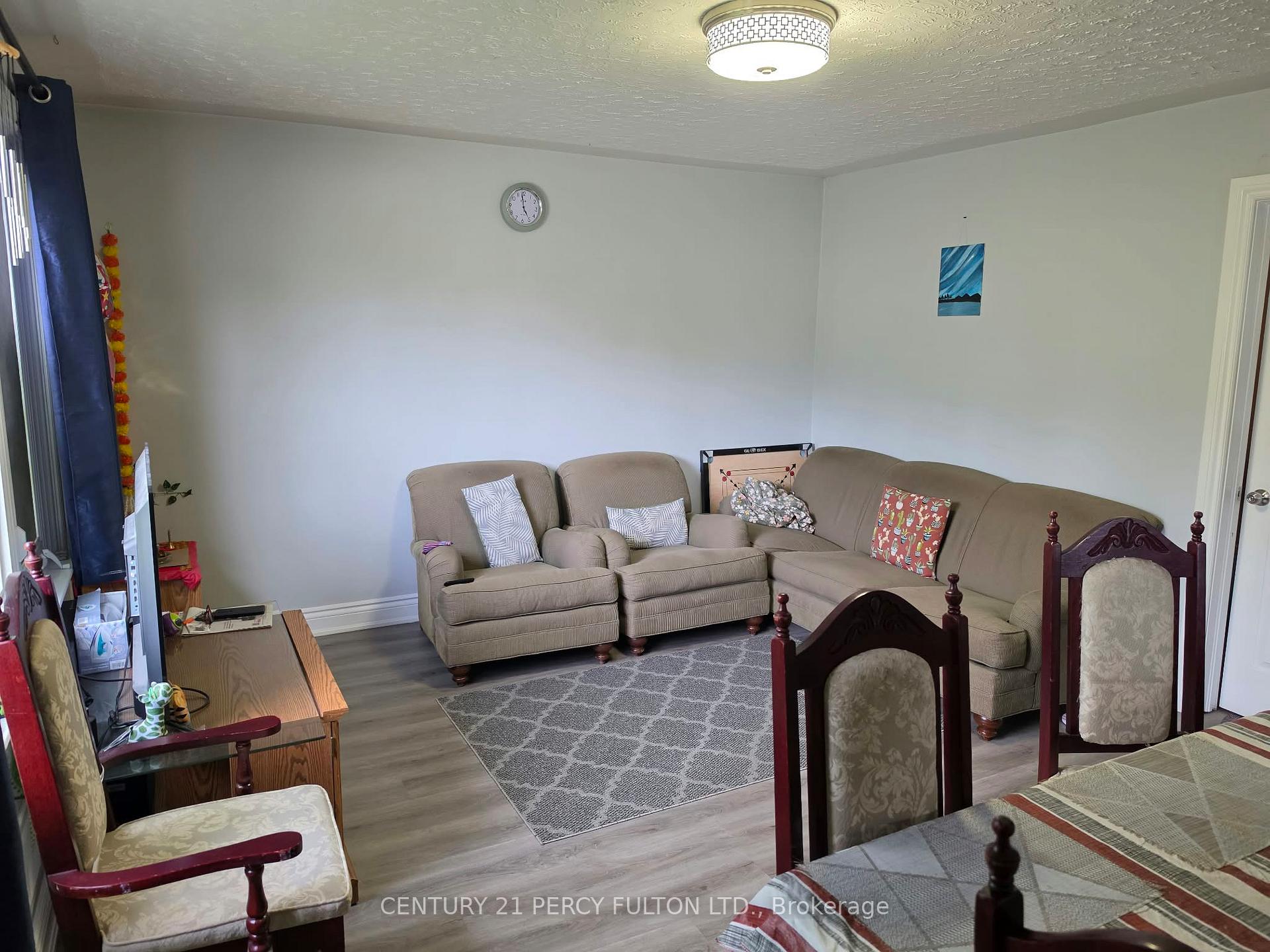Photo 11 of Unit MAIN, 270 Wilson Road S, Oshawa, Donevan — HOMEH