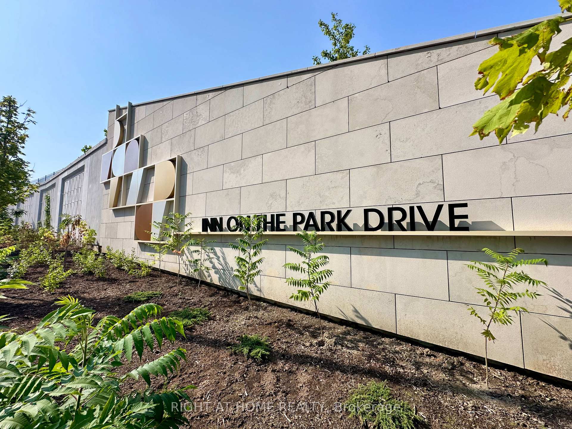 Photo of Unit 2905, 10 Inn On The Park Drive