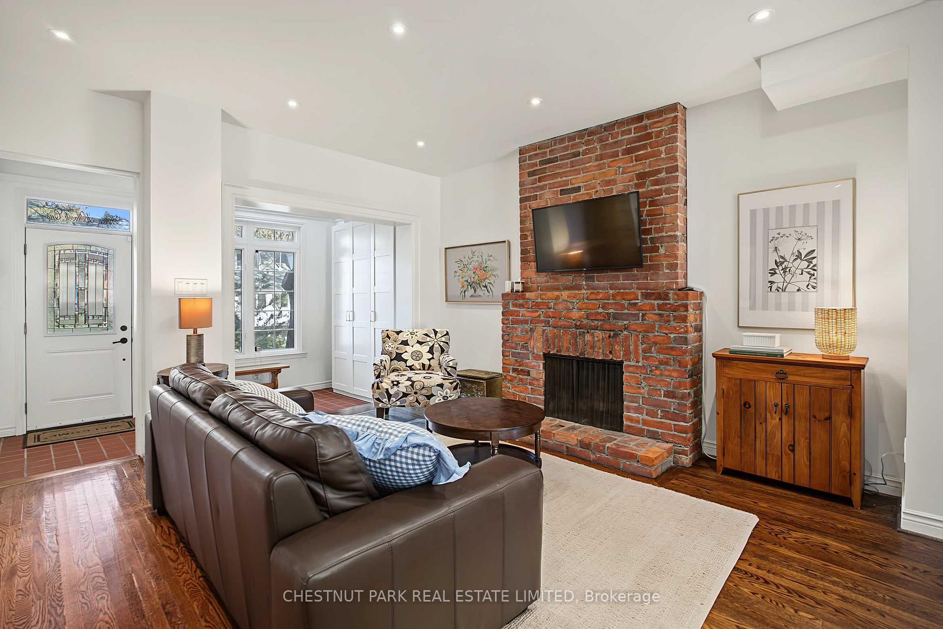 Photo 9 of 15 Millbrook Crescent, Toronto, North Riverdale — HOMEH