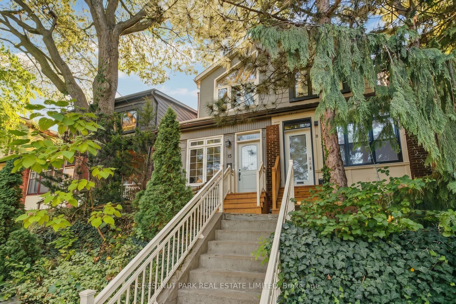 Photo 4 of 15 Millbrook Crescent, Toronto, North Riverdale — HOMEH