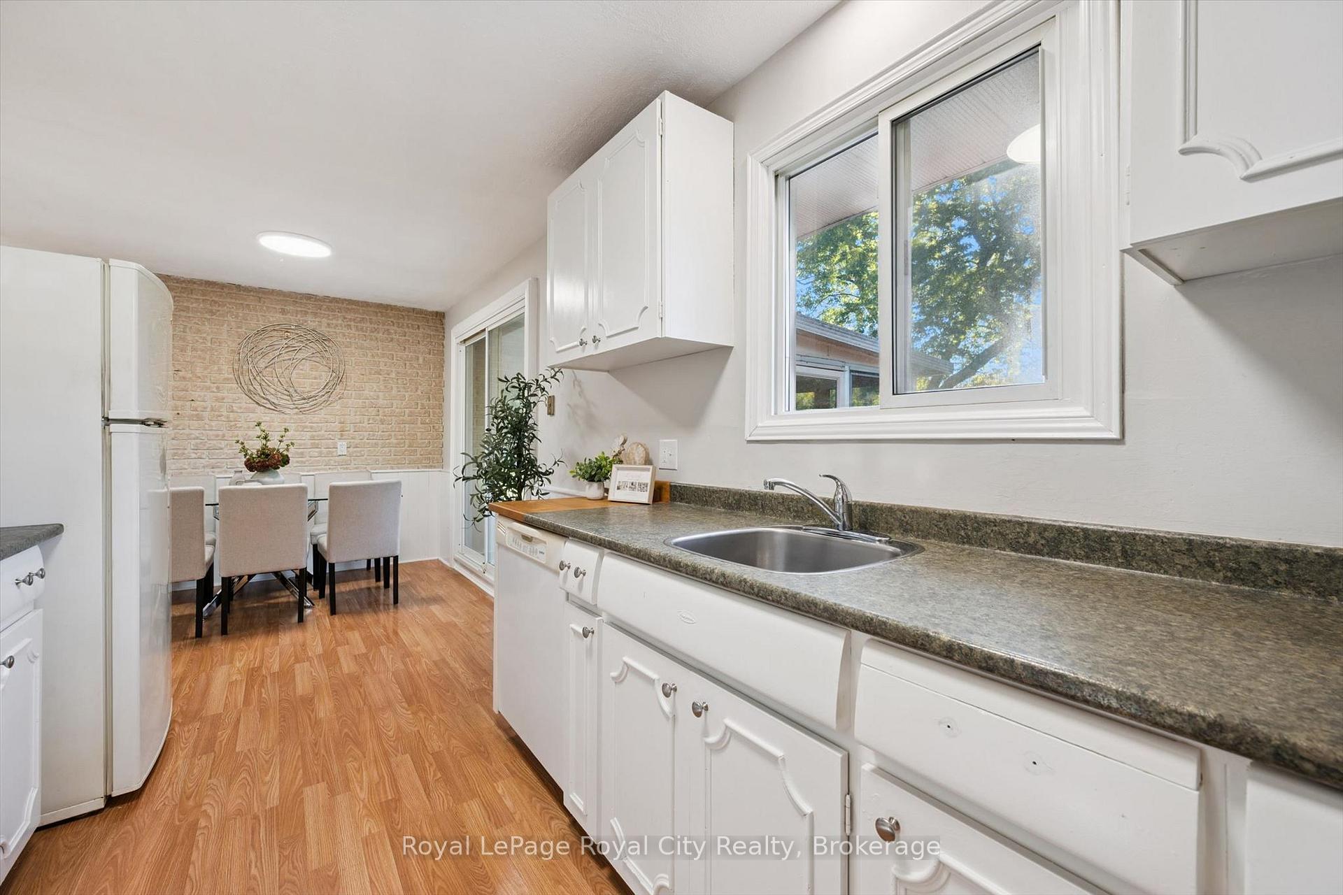 Photo 8 of 7065 Fife Road, Guelph, Willow West/Sugarbush/West Acres — HOMEH