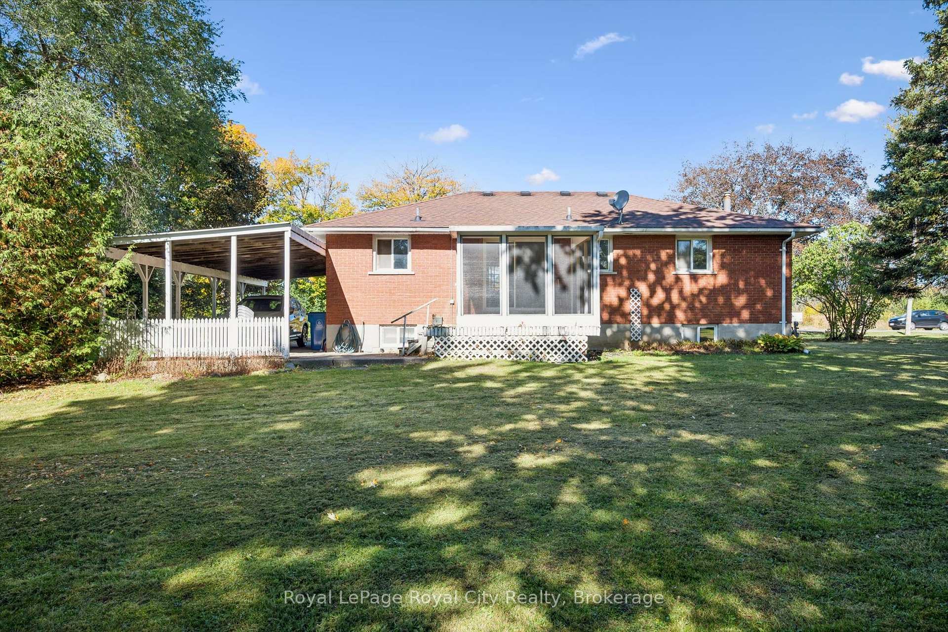 Photo 24 of 7065 Fife Road, Guelph, Willow West/Sugarbush/West Acres — HOMEH