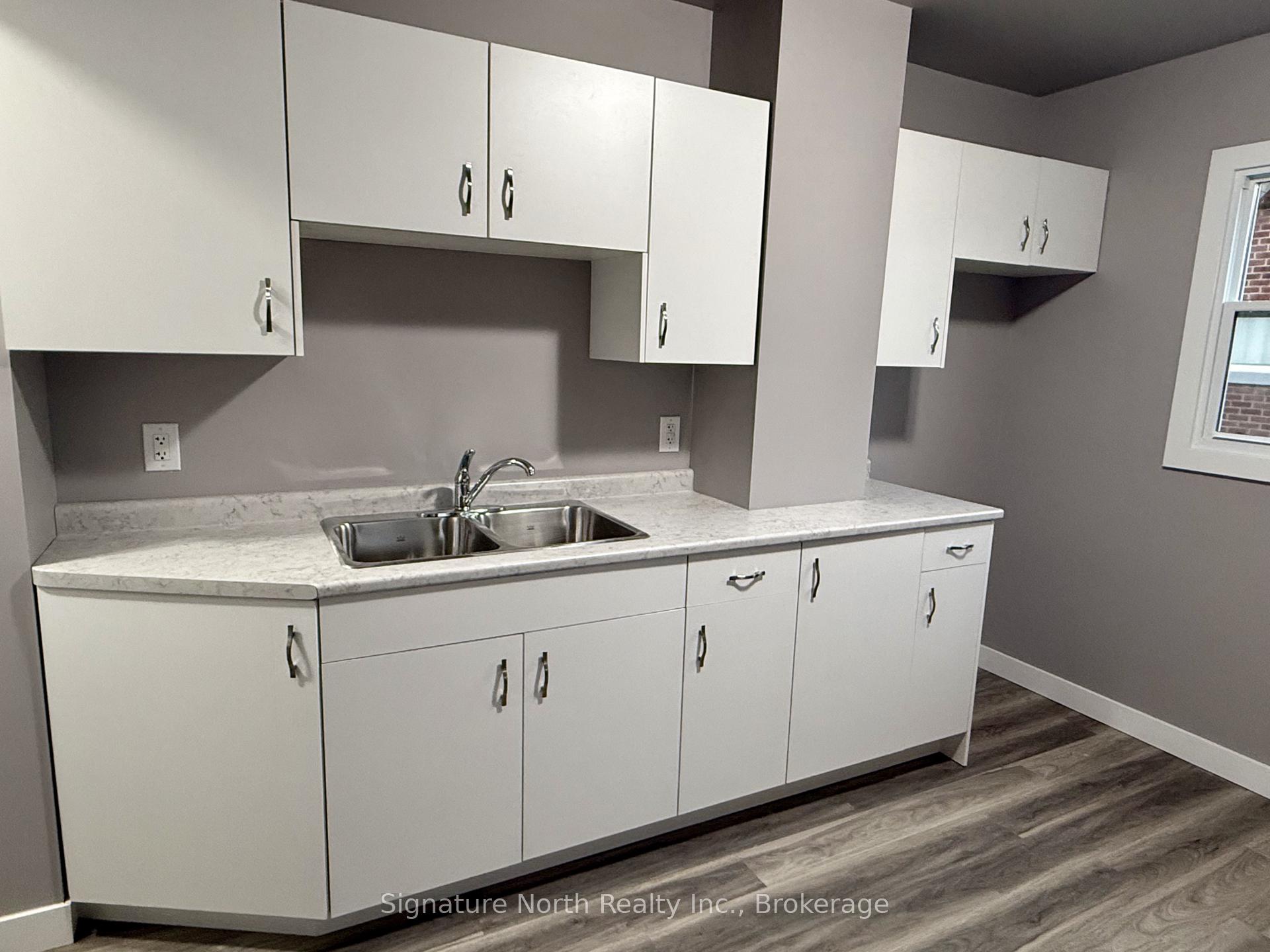 Photo 4 of 1004 Gore Street W, Thunder Bay, Westfort — HOMEH