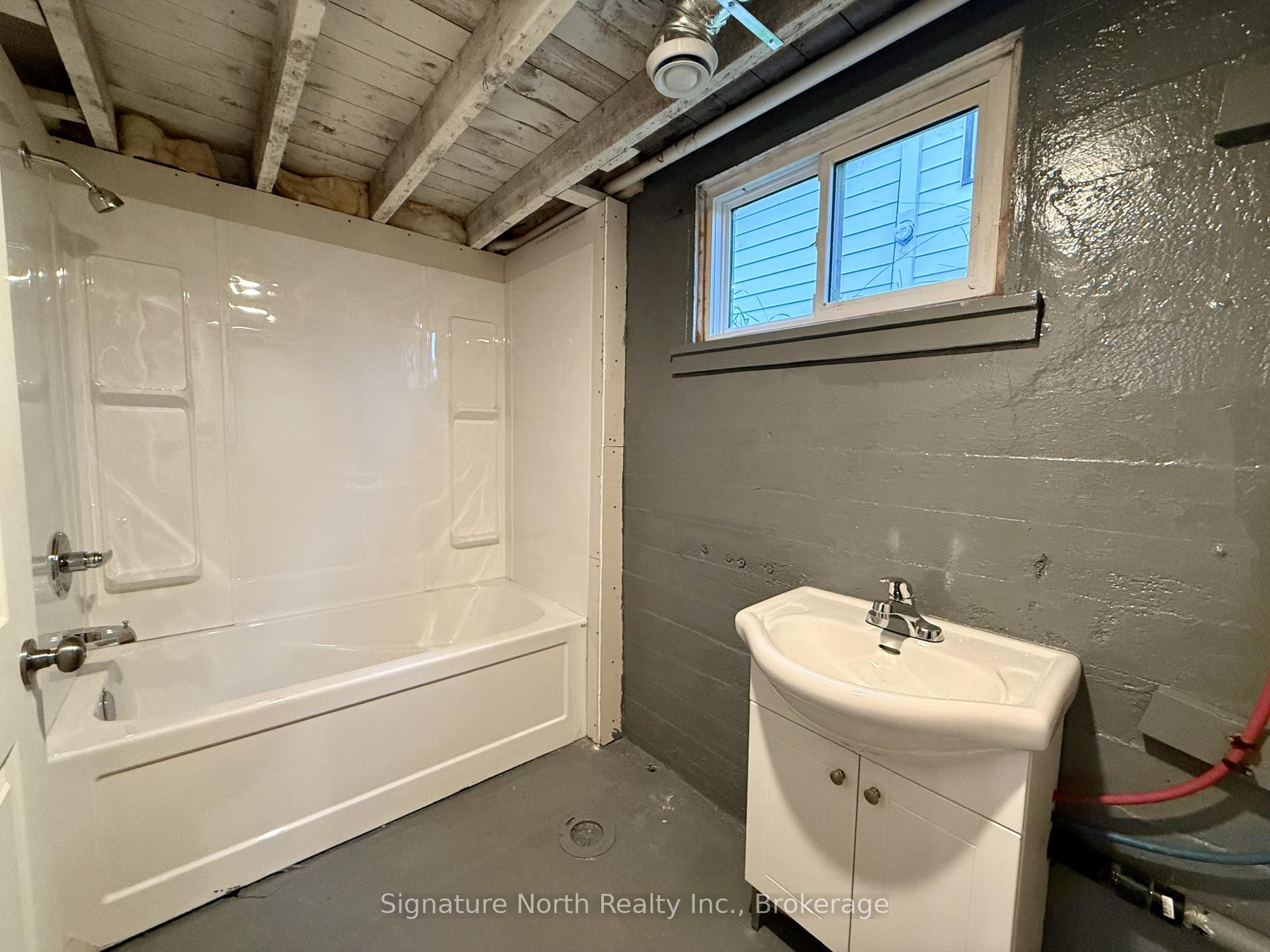Photo 14 of 1004 Gore Street W, Thunder Bay, Westfort — HOMEH