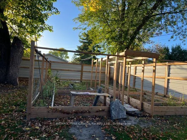 Photo 8 of 656 First Street E, Fort Frances — HOMEH