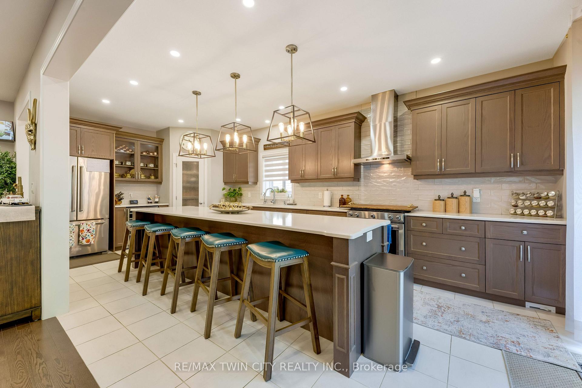 Photo 15 of 49 Scots Pine Trail, Kitchener, Huron Park — HOMEH