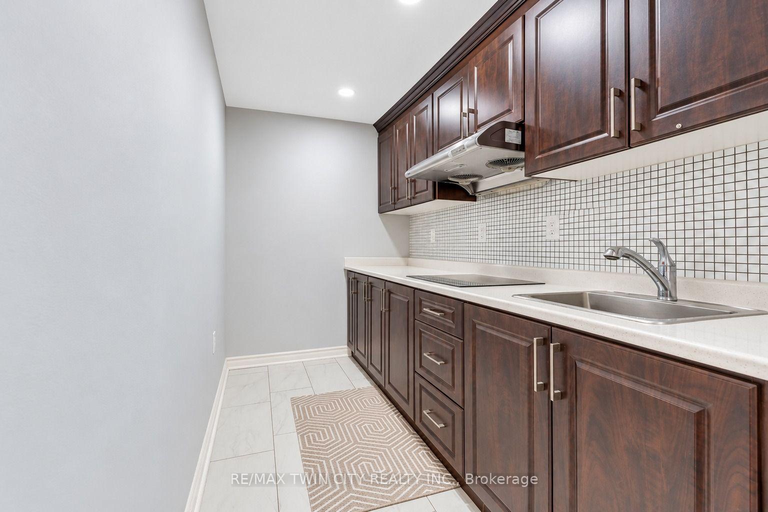 Photo 41 of 49 Scots Pine Trail, Kitchener, Huron Park — HOMEH