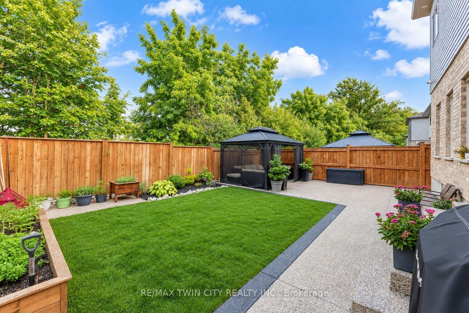 Photo 45 of 49 Scots Pine Trail, Kitchener, Huron Park — HOMEH