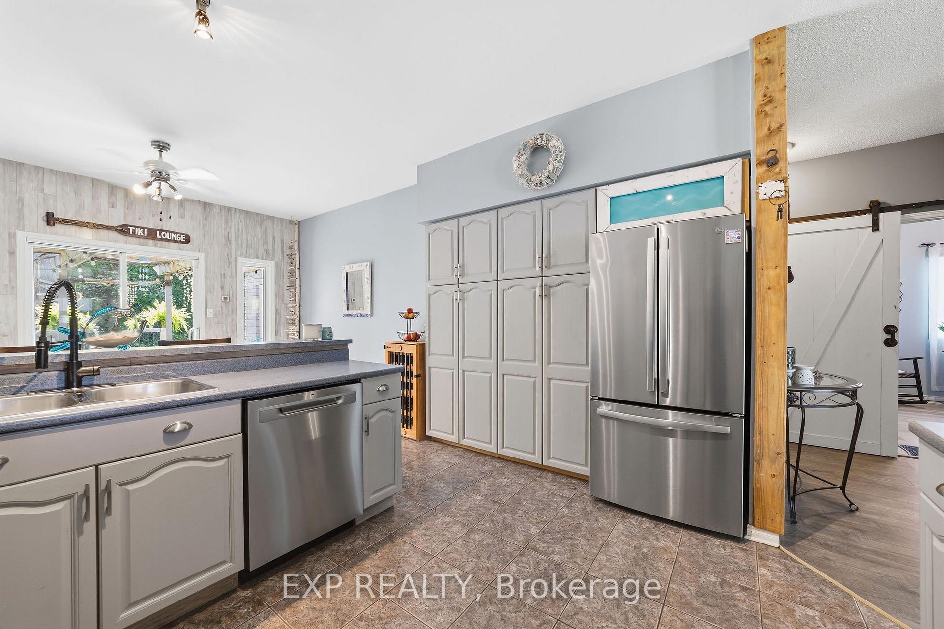Photo 8 of 44 Juniper Crescent, Strathroy-Caradoc, SE — HOMEH