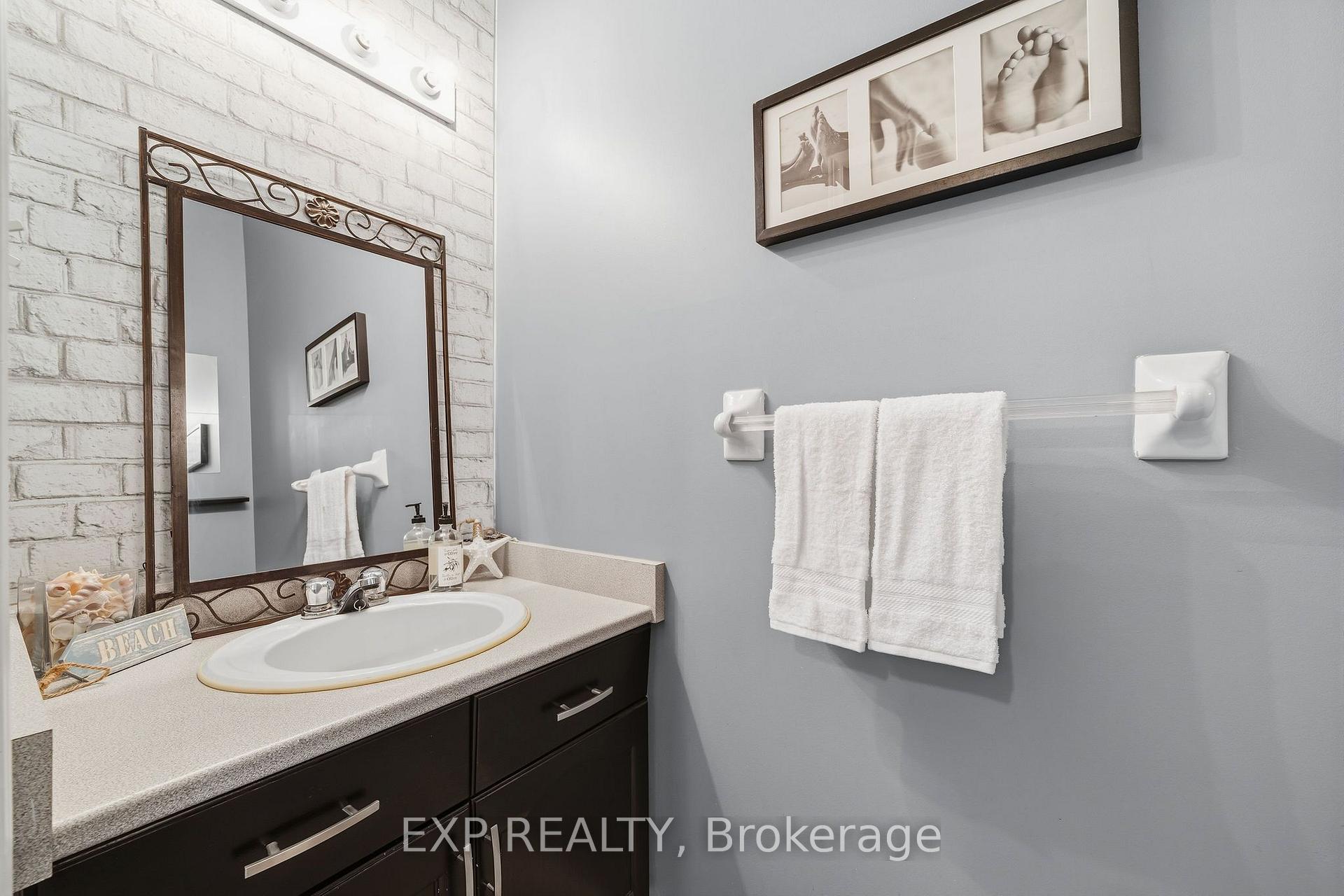 Photo 12 of 44 Juniper Crescent, Strathroy-Caradoc, SE — HOMEH