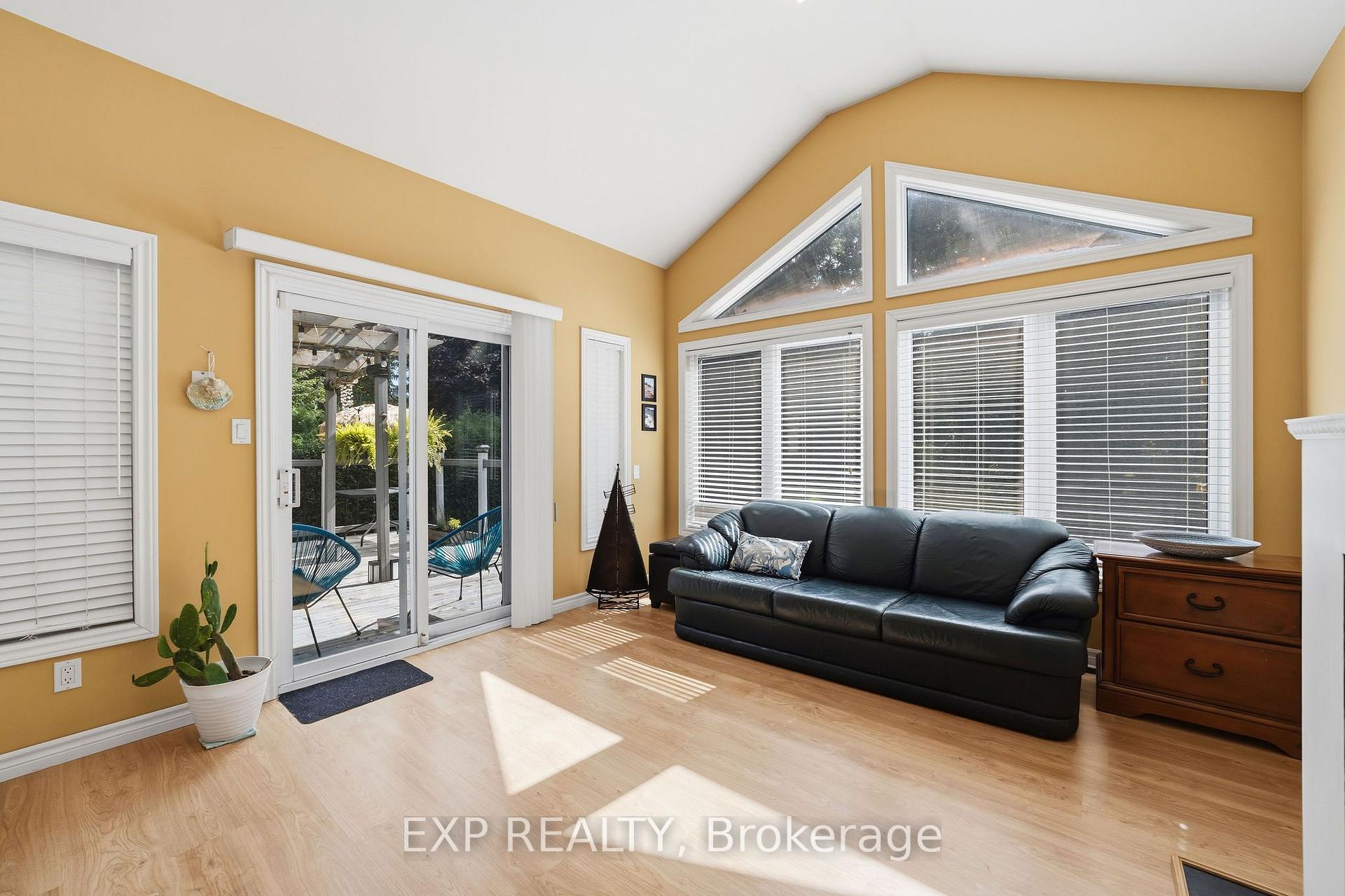 Photo 20 of 44 Juniper Crescent, Strathroy-Caradoc, SE — HOMEH