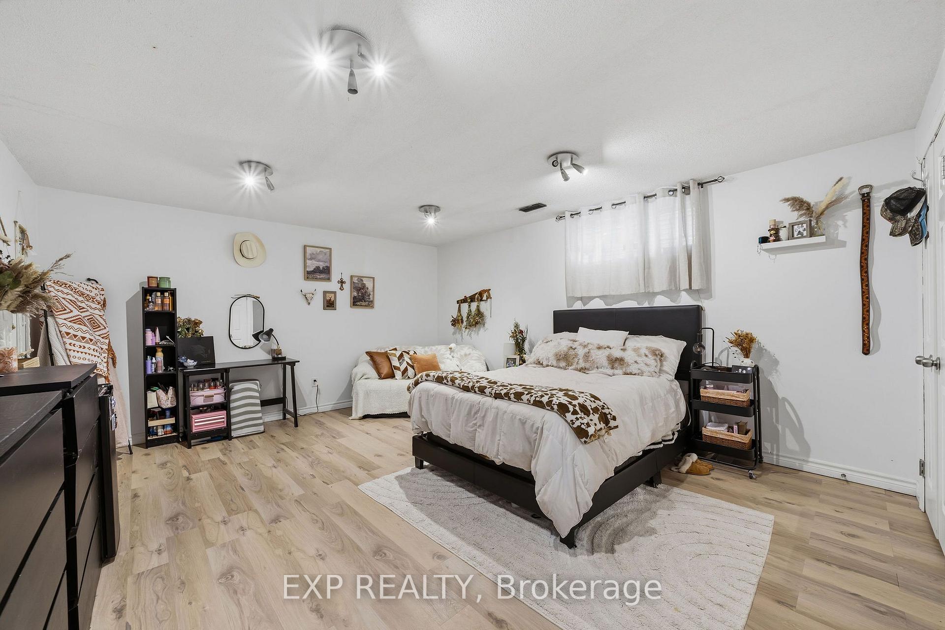Photo 23 of 44 Juniper Crescent, Strathroy-Caradoc, SE — HOMEH