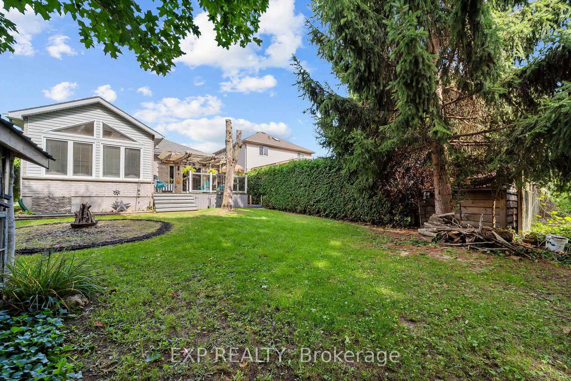 Photo 32 of 44 Juniper Crescent, Strathroy-Caradoc, SE — HOMEH