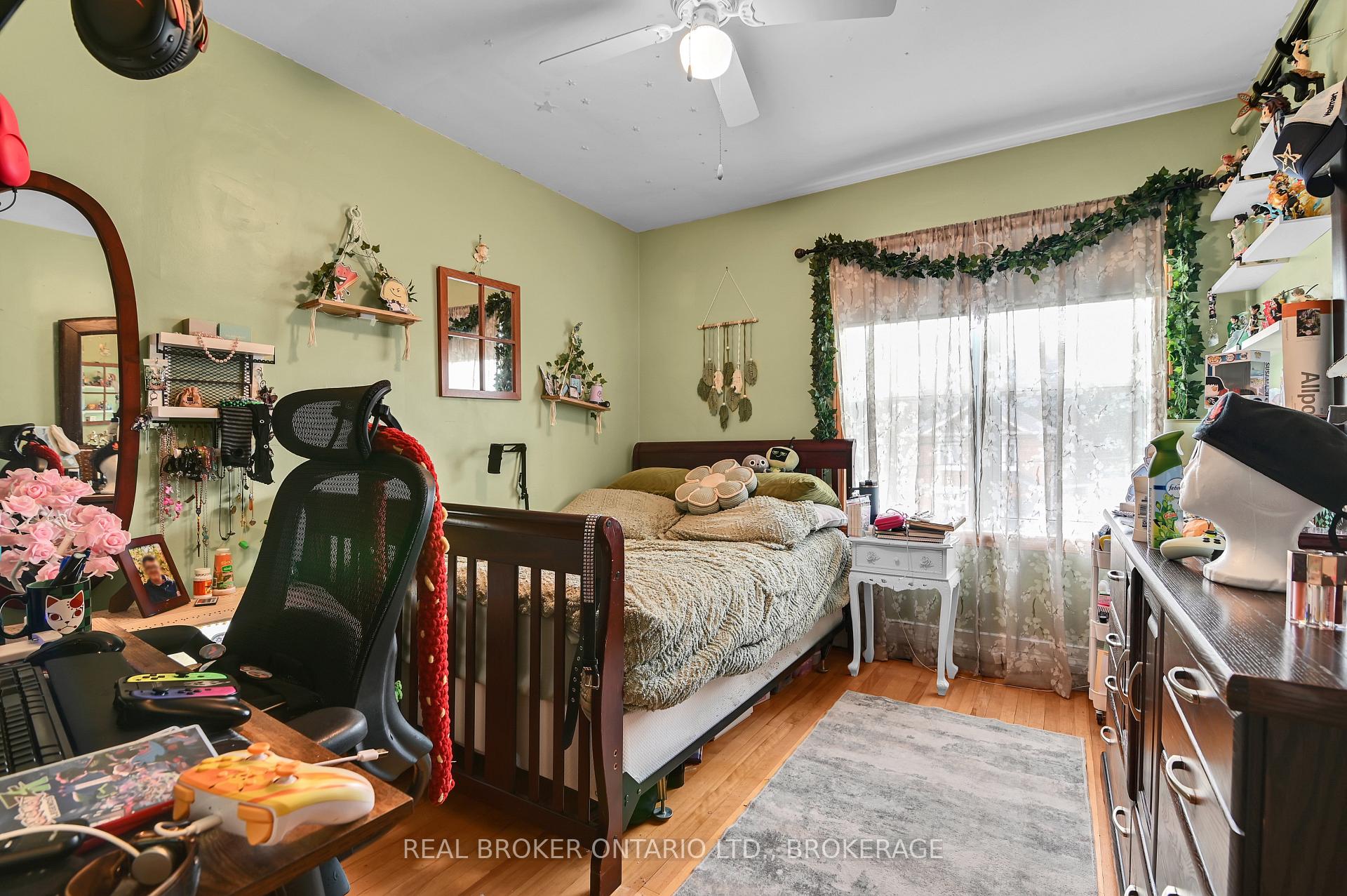 Photo 19 of 214 Fourth Street W, Cornwall, Cornwall — HOMEH