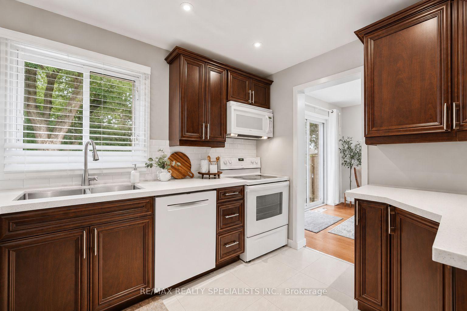 Photo 9 of 6851 Avila Road, Mississauga, Meadowvale — HOMEH