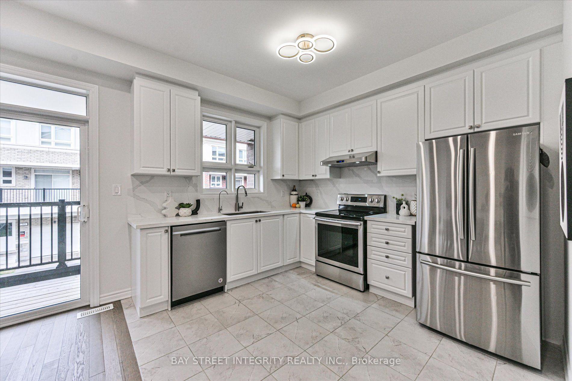 Photo 11 of 25 Chicago Lane, Markham, Wismer — HOMEH