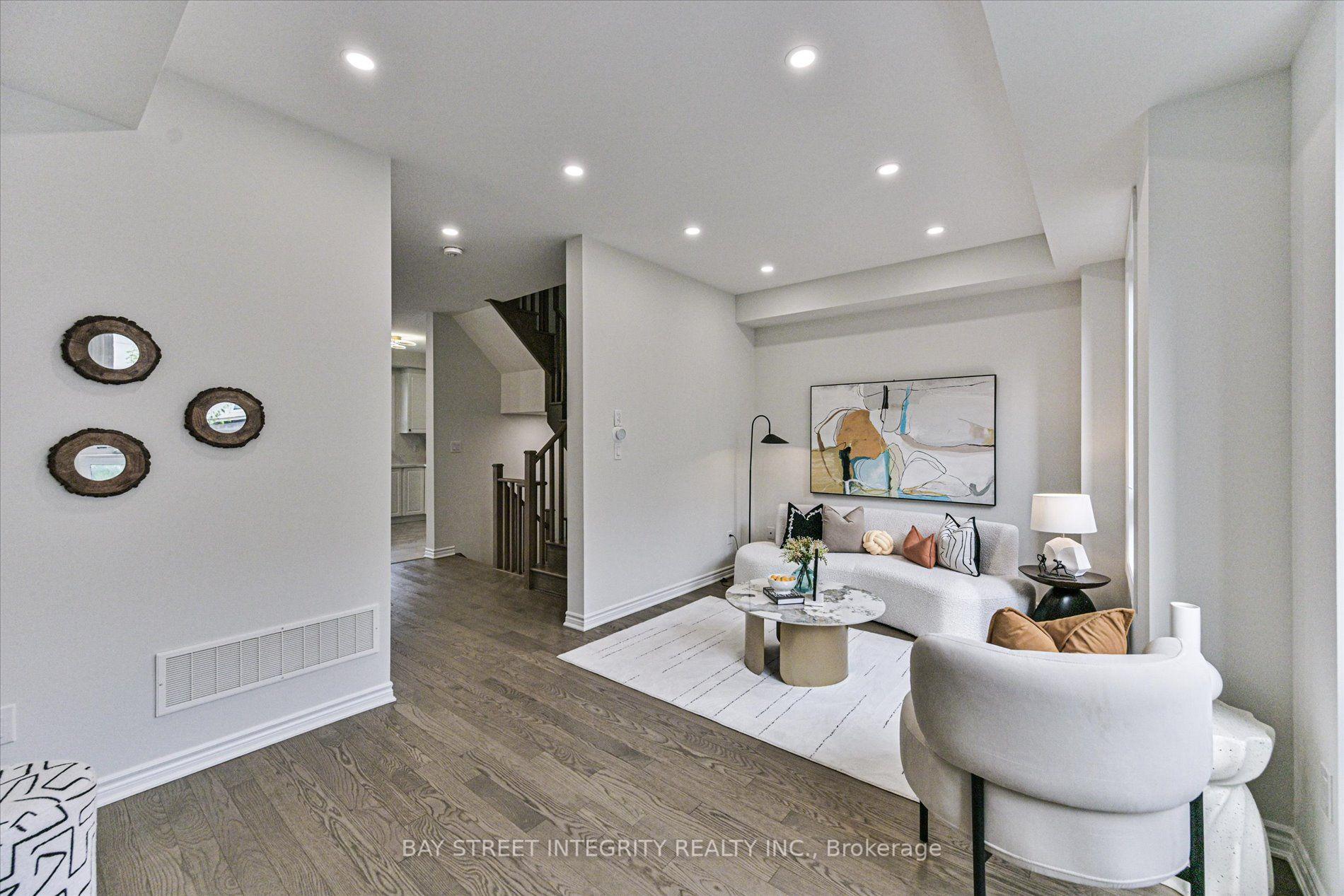 Photo 19 of 25 Chicago Lane, Markham, Wismer — HOMEH
