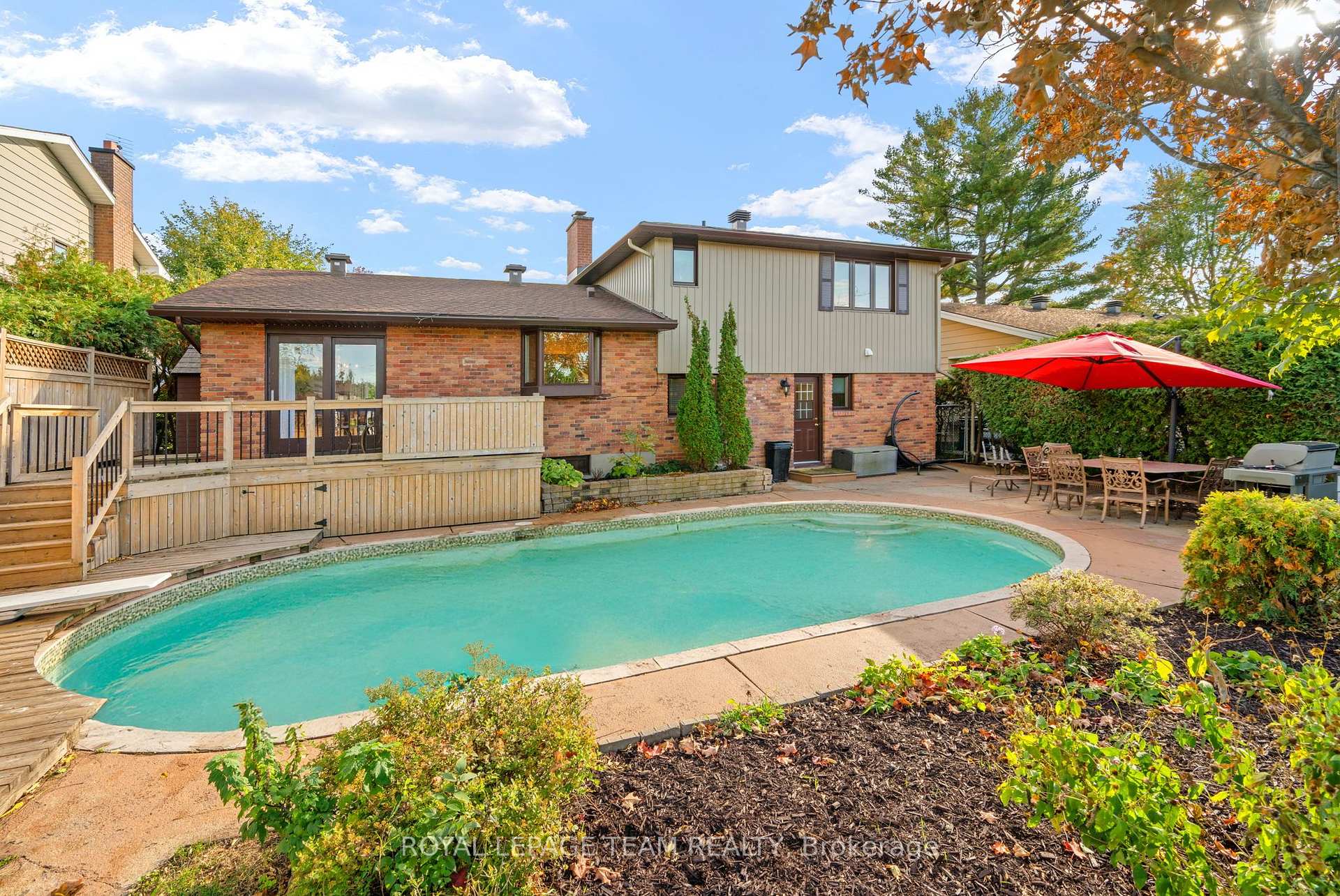 Photo 21 of 19 Parkland Crescent, Ottawa, Arlington Woods — HOMEH